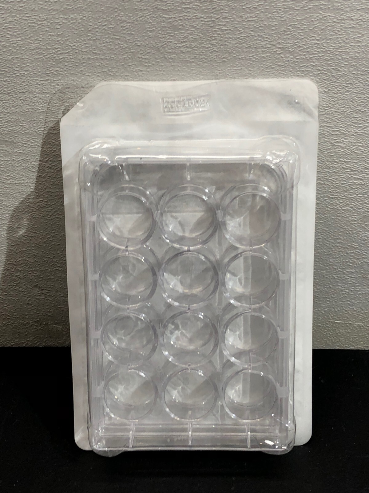 Costar 3513 12 Well Cell Culture Cluster Flat Bottom w/ Lid