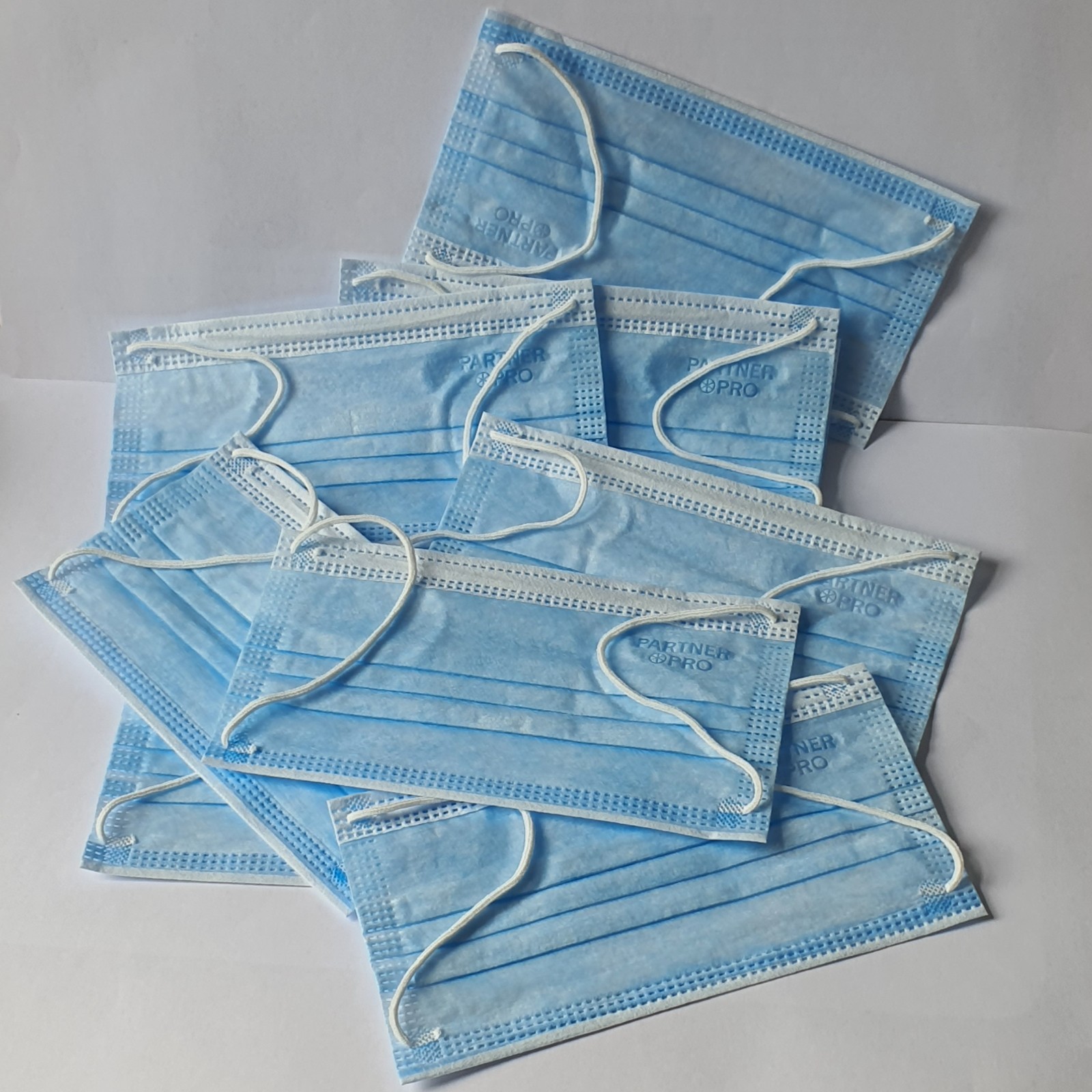 ⭐10 pcs. 3-Ply Disposable Protective Face Masks with Earloops, Medical Grade