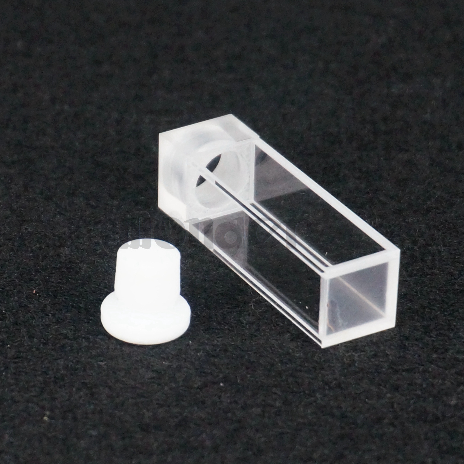 3.5ml 10mm Path JGS1 Quartz Cuvette With Stopper For Fluorescence Spectrometer