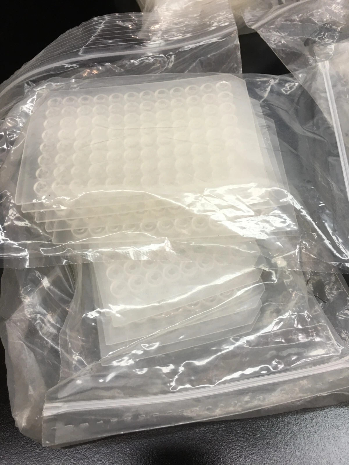 Thermo Scientific REF M9600-NN1C Silicone Sealing 96 Round Well Lot