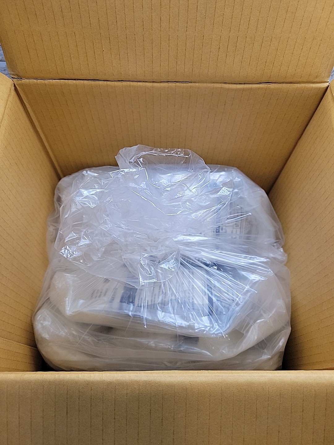 Halyard PureZero HG3 White NItrile Gloves STERILE *200 Pair* Size: 7 *See Date*