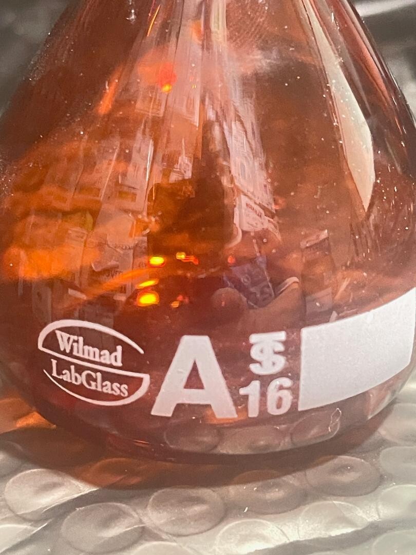 Wilmad LabGlass Red glass 100mL Class A16 Glass Volumetric Flask No Stopper(3B)