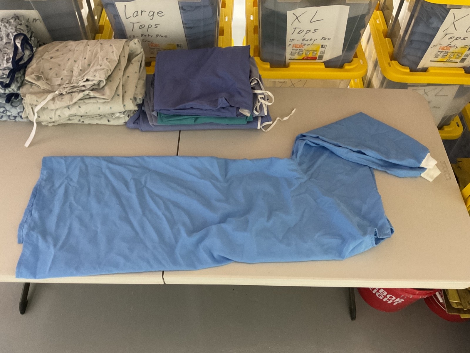 Medical Hospital Gowns – 24 Total in HDX Tough Tote bin