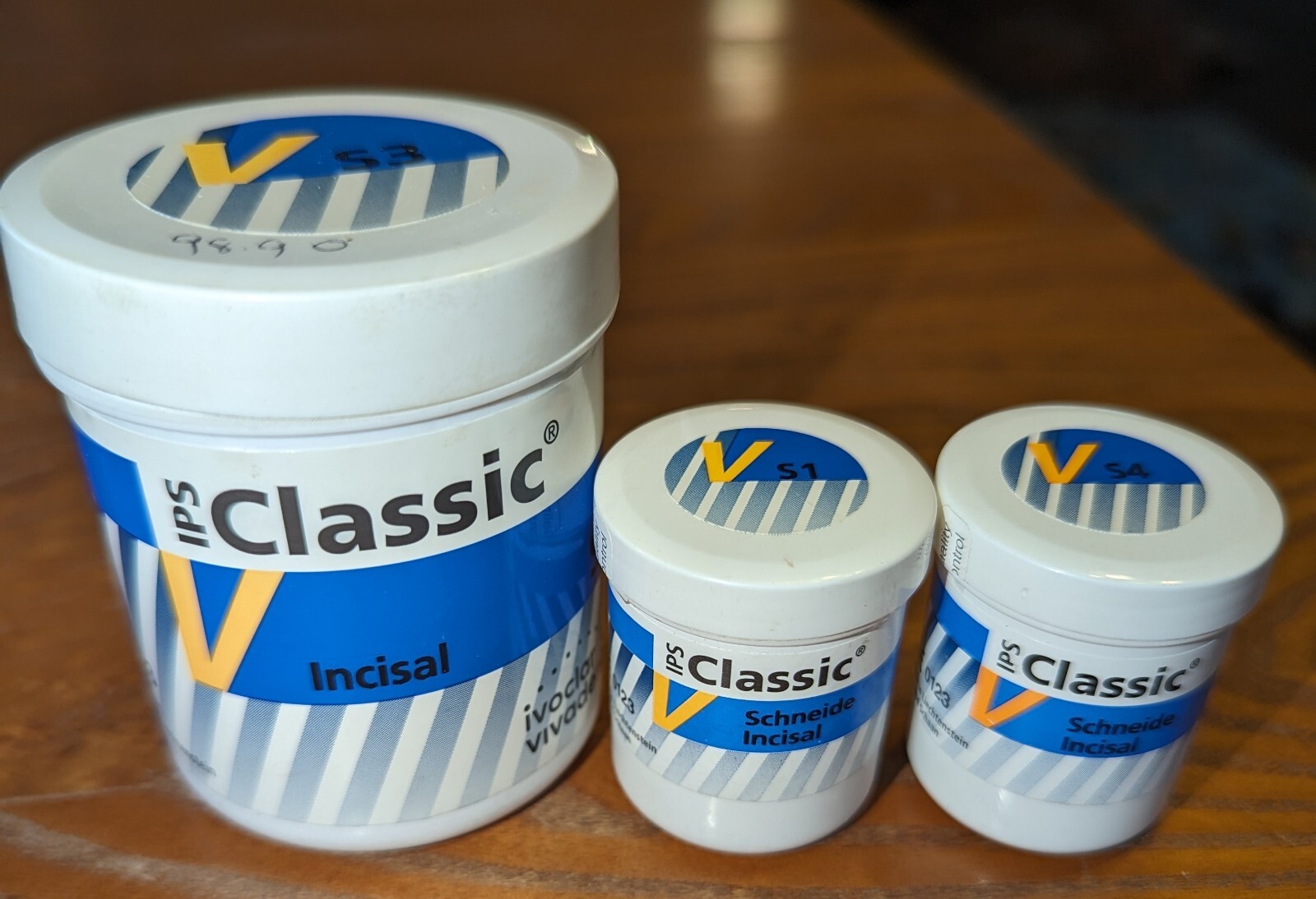 Ivoclar IPS Classic Laboratory Dental Porcelain Ceramic Powder Dentin Incisal 3