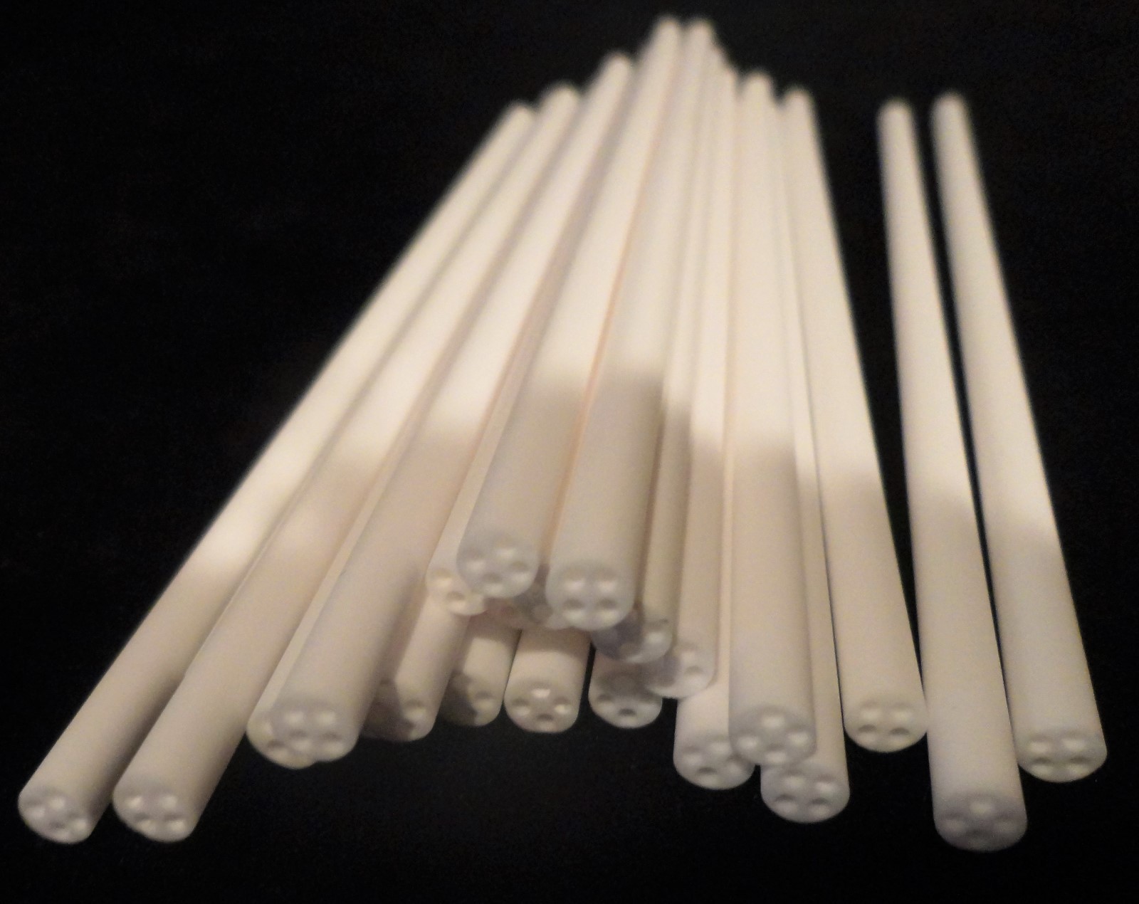 6.875″ x 0.125″ HIGH PURITY FOUR BORE ALUMINA CERAMIC THERMOCOUPLE TUBE No.:154