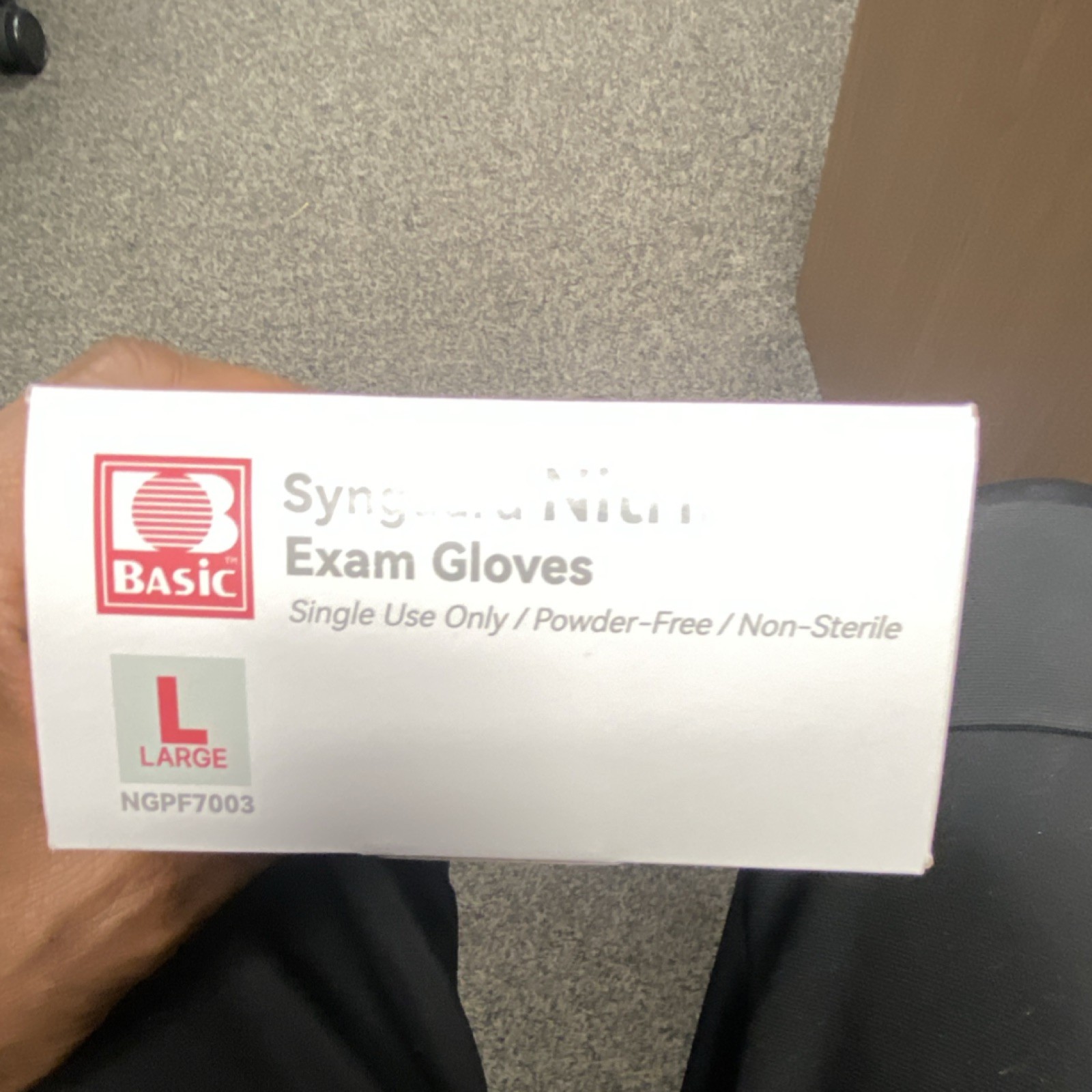 Basic Synguard Nitrile Exam Gloves Large Powder-Free 100 Count NGPF7003