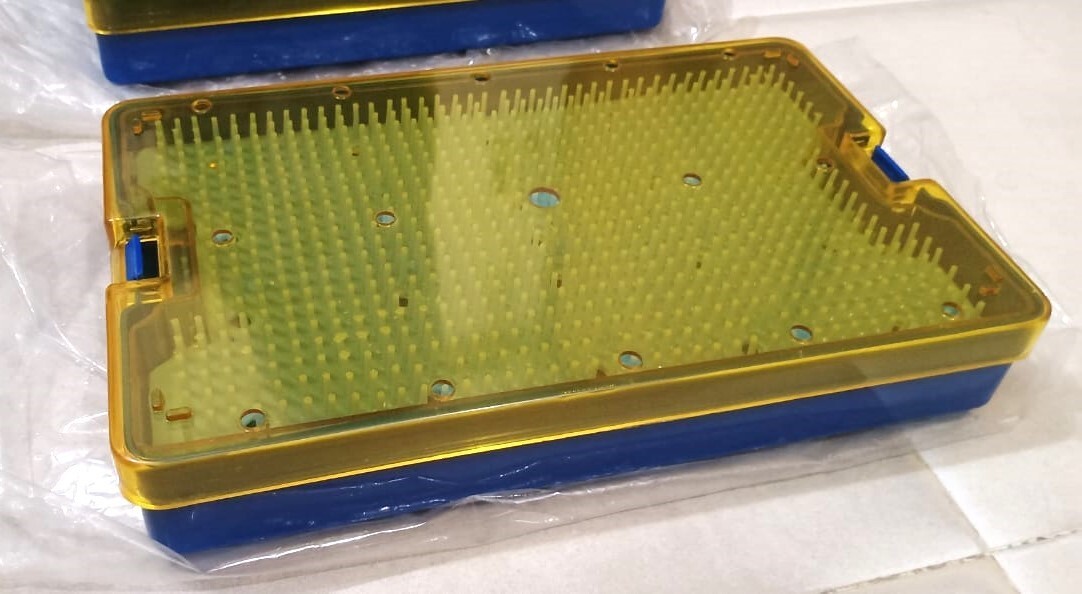 Autoclavable Double Layer Disinfecting Box with Silicone Mat 6″ x 10″ x 1.75″