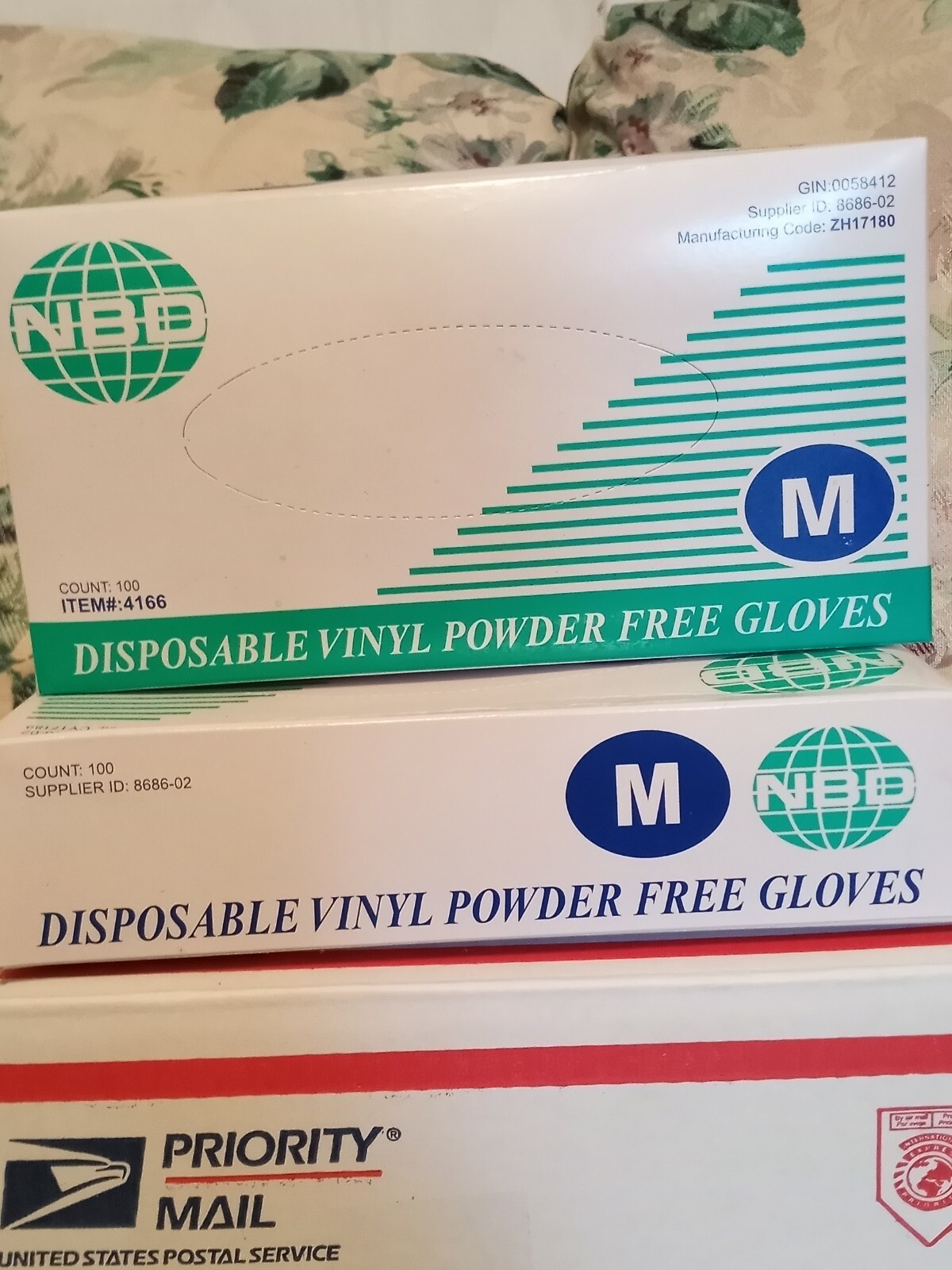 4 Boxes Of Disposable Vinyl Powder Free Gloves