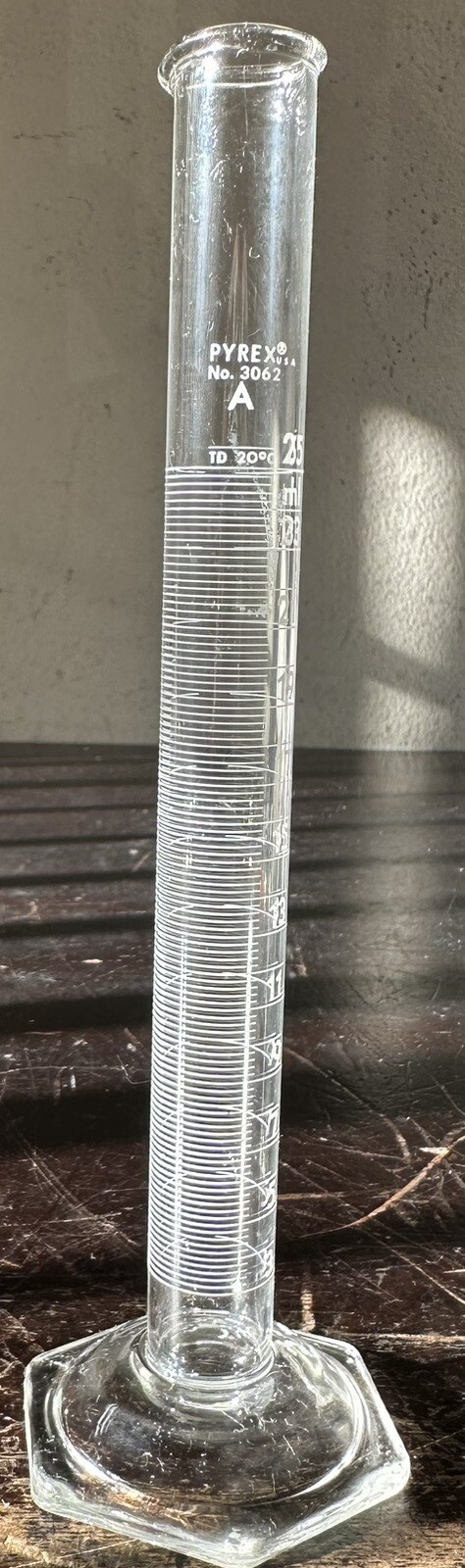 Pyrex® 3062 A 1938 Single Metric Scale 25ml Glass Graduated Cylinder Certified