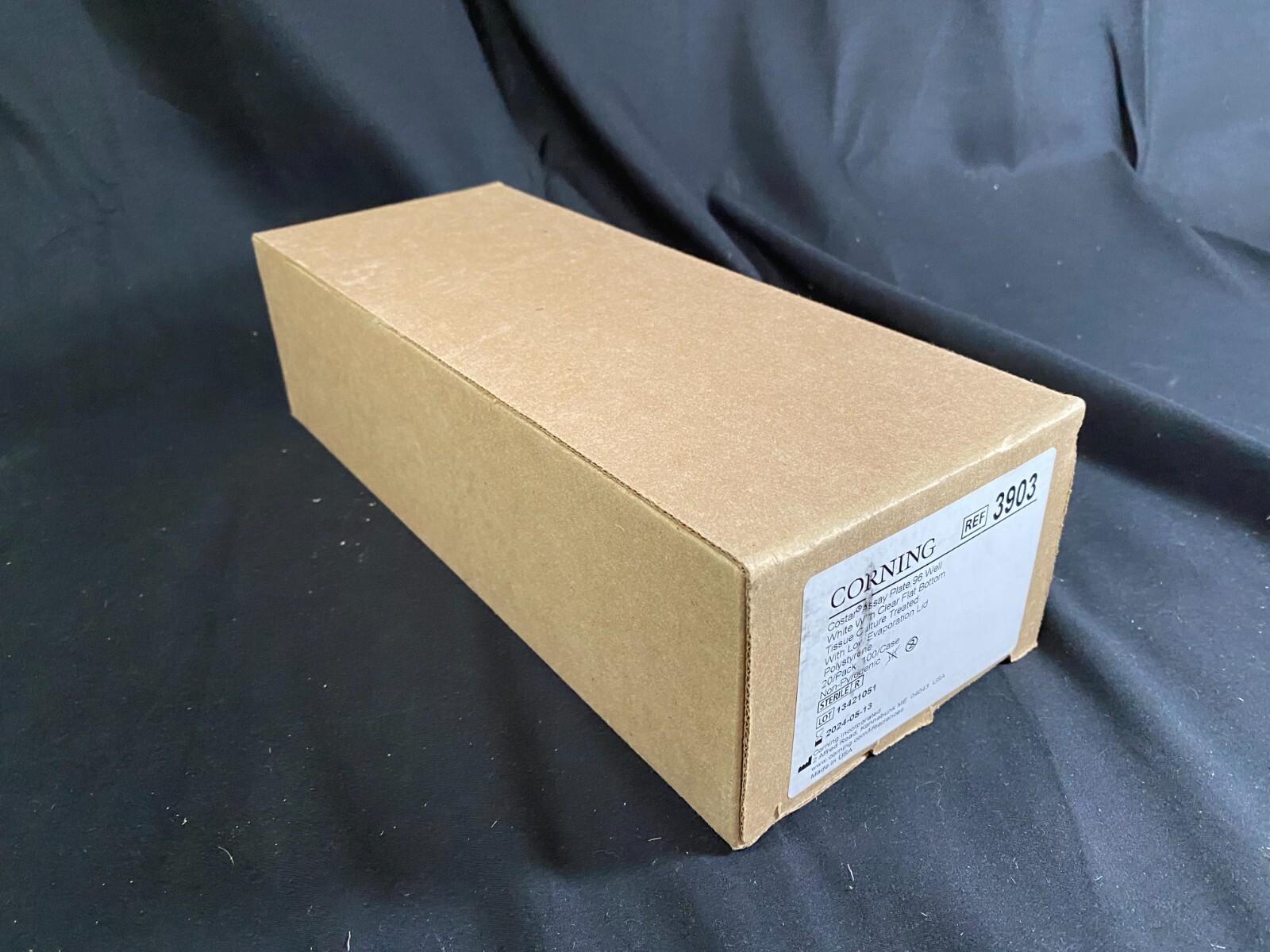 CORNING 96-Well Flat Clear Bottom White PS TC-Treated Microplates 3903 (20/cs)