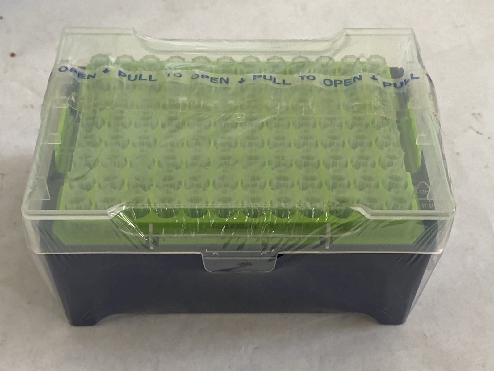 (3840) USA SCIENTIFIC TipOne 300uL Graduated Pipet Tips 40x 96/Rack 1110-9810