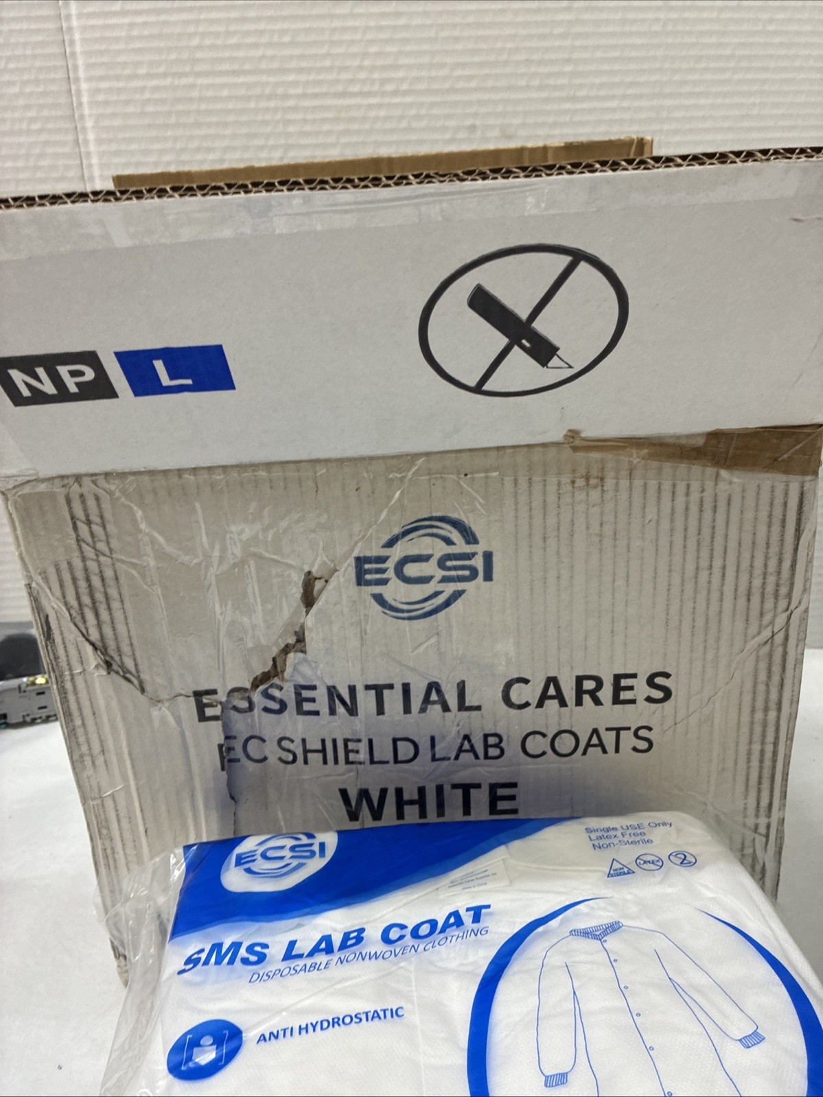 Essential Care Lab Coats Large White Qty 30