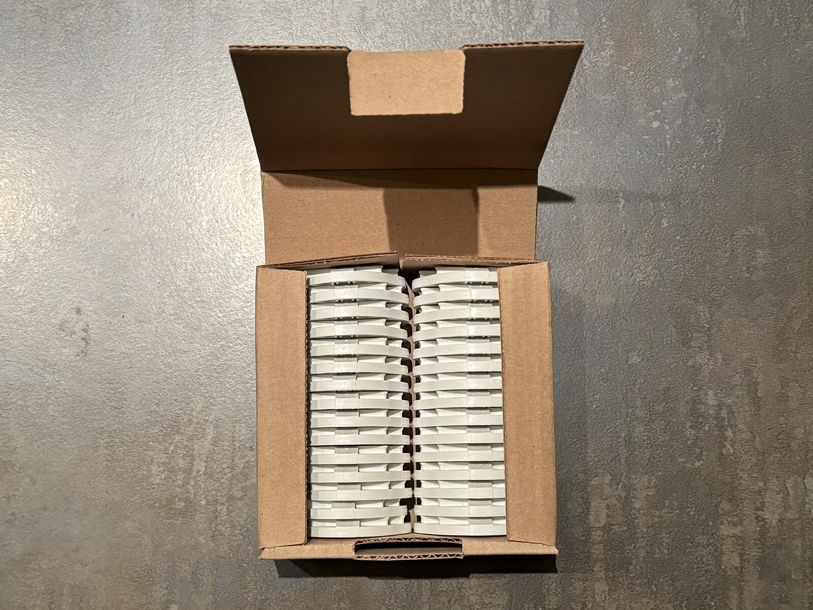 Disposable Articulator Mounting Plates (30/pkg) Panadent, SAM, Stuart, Whip Mix