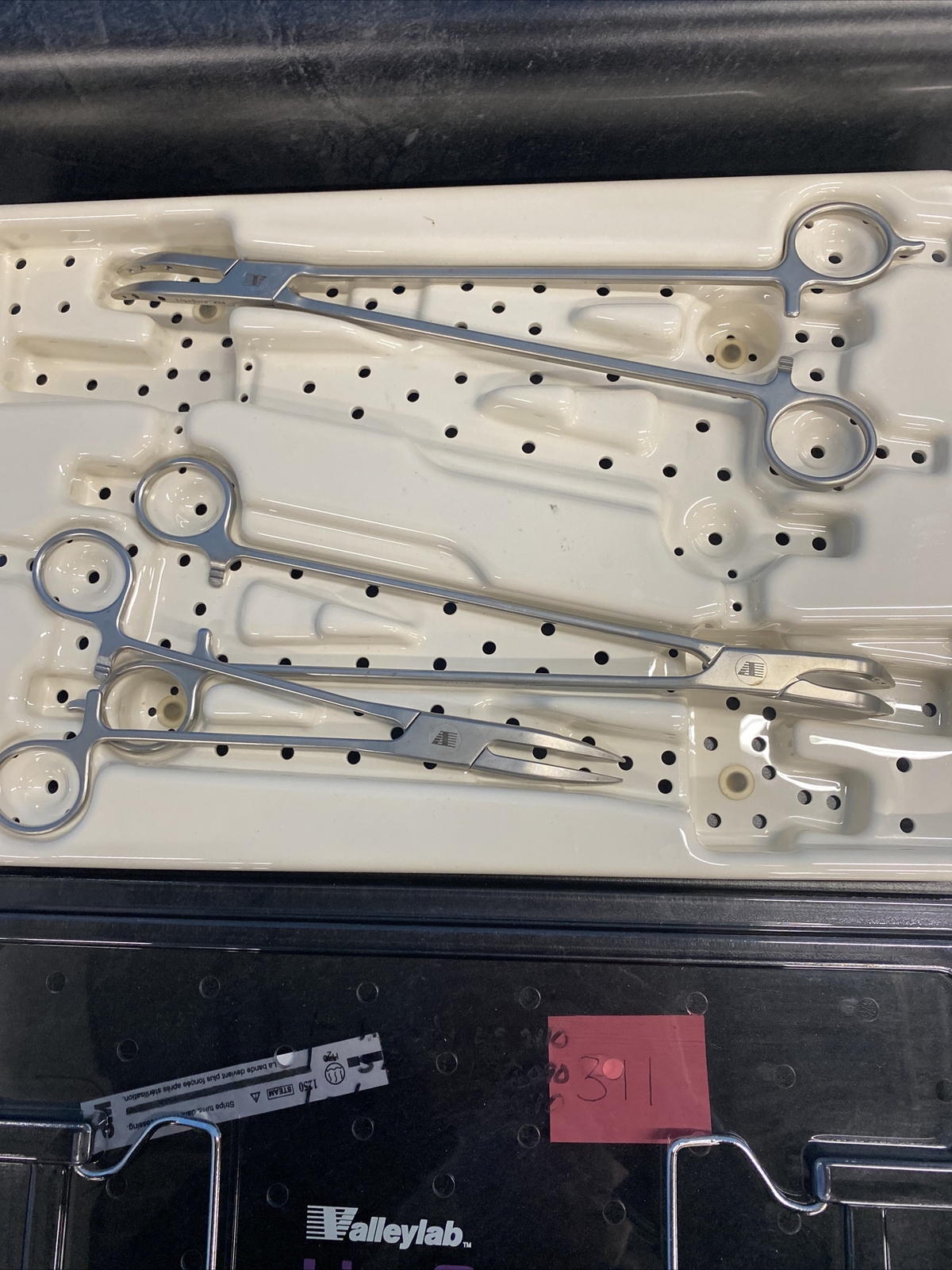 Valleylab LS0200 LigaSure Sterilization Container With Instruments Very Nice