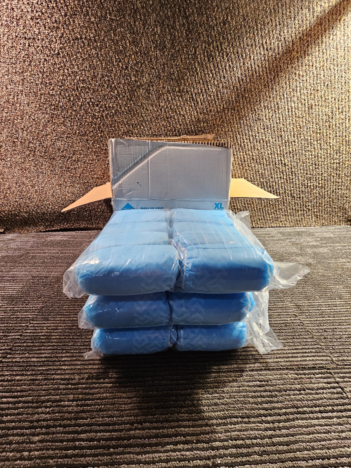 (QTY 300) Safety Zone M21BSZ-300-XL Polypropylene Shoe Cover With Tread, Blue