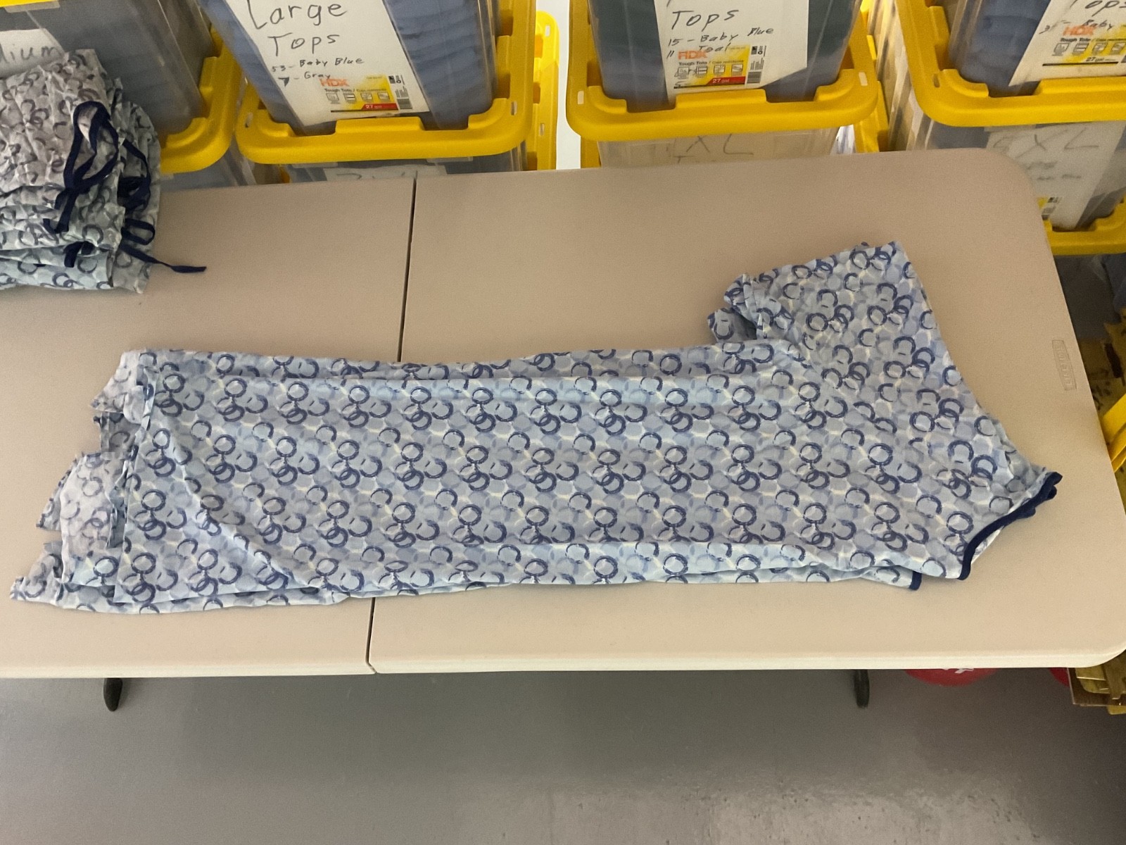 Medical Hospital Gowns – 24 Total in HDX Tough Tote bin