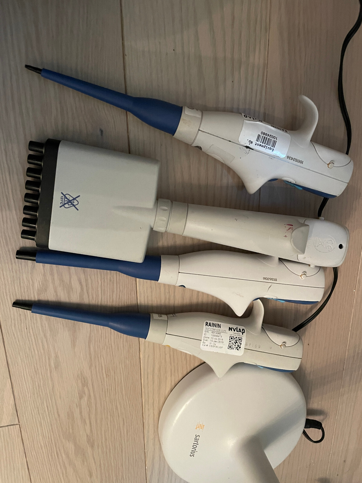 BioHit eLine pipette pipet electronic e10 e300 e1200 digital multichannel stand