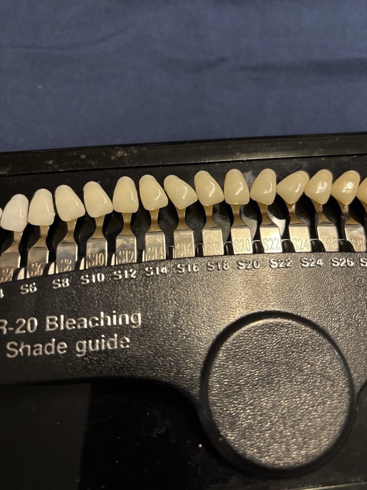 R-20 Bleaching Shade Guide Professional Teeth Whitening Shade Guide Only