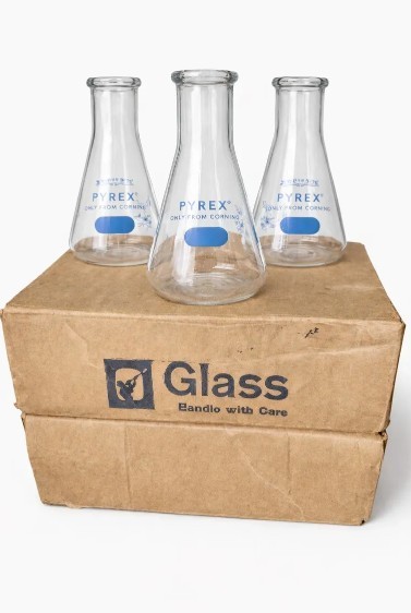 Rare 12-Piece PYREX Cornflower Laboratory Flask Set – Corning Glass Works