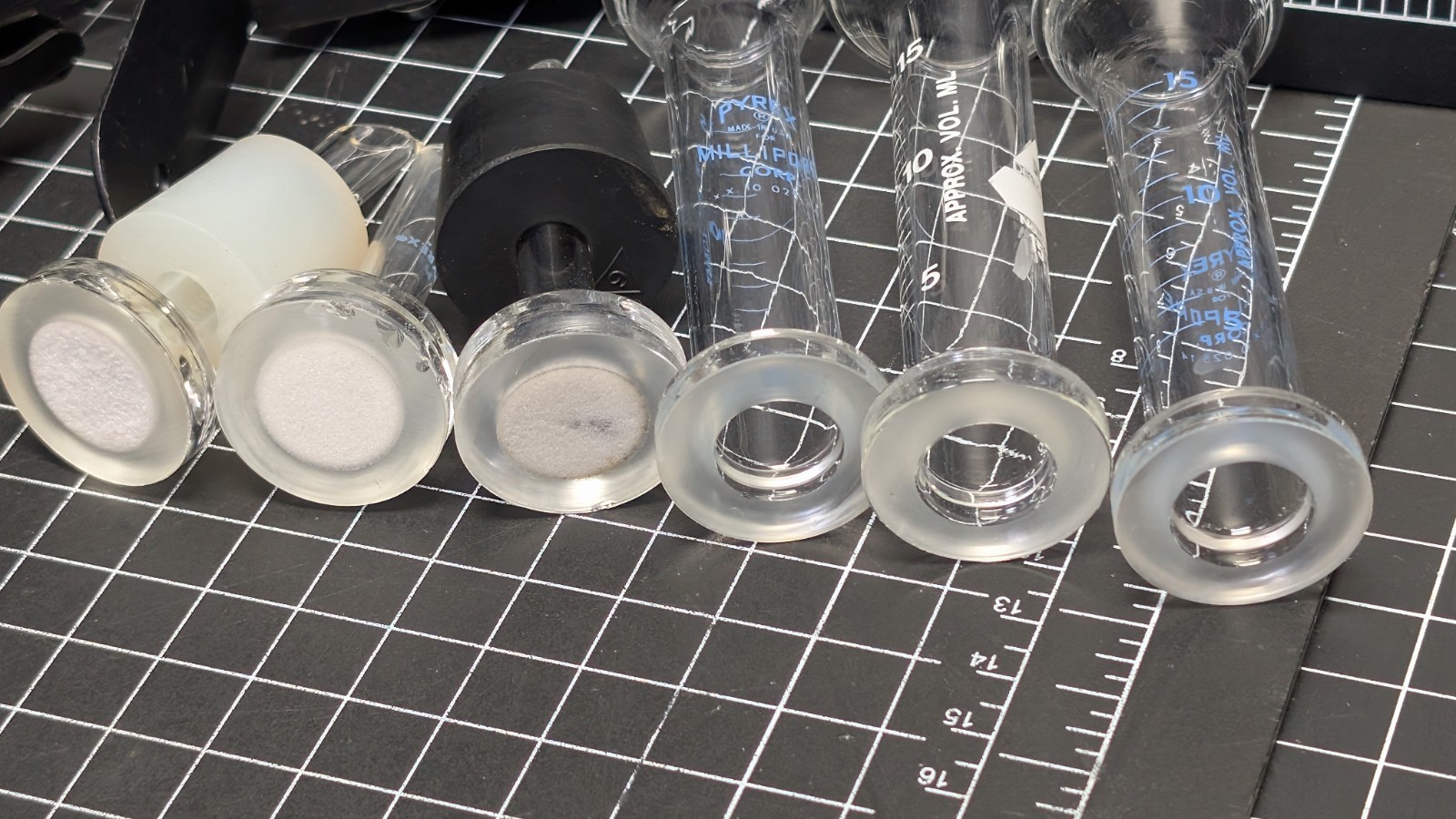 Millipore Pyrex 15ml Vacuum Filter Microfiltration frit pyrex µm XX1012500 25mm