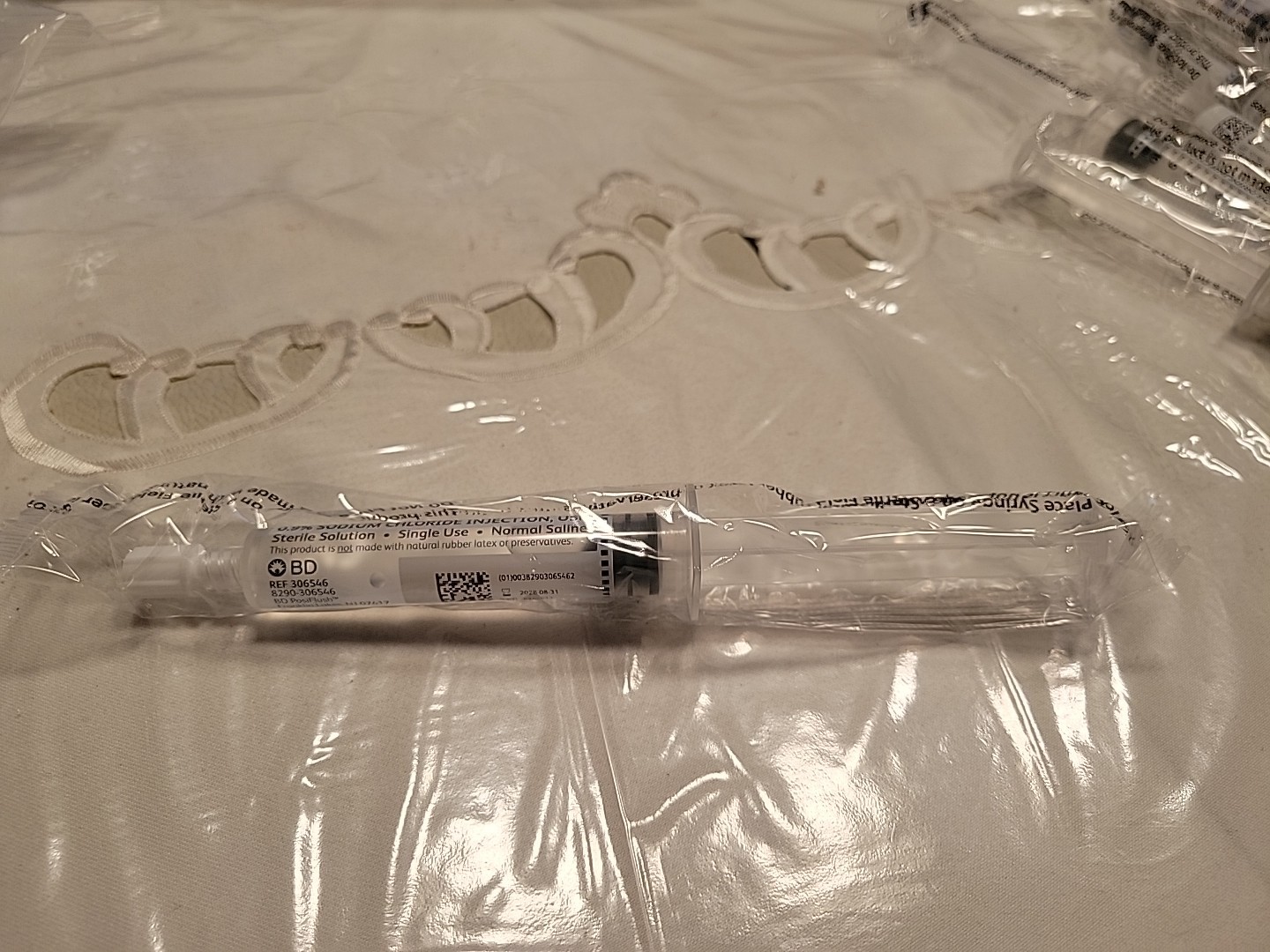 Sterile 0.9% Saline Applicator 10 mL – Individually Wrapped – 18 Pack – Exp 2026