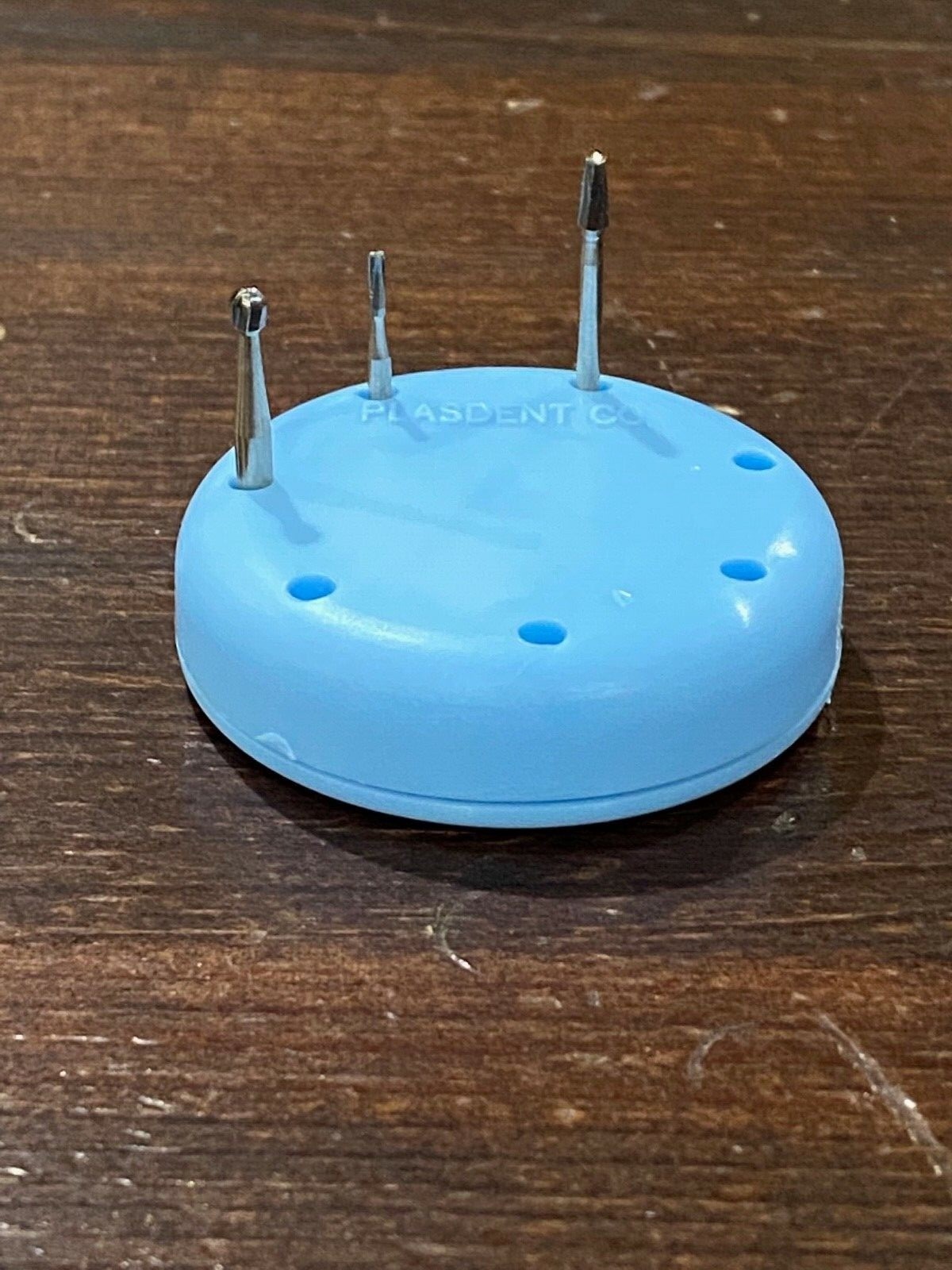Magnetic Round Dental Lab Bur Block Holder Station Holds 7 Burs FG RA FGOS Blue