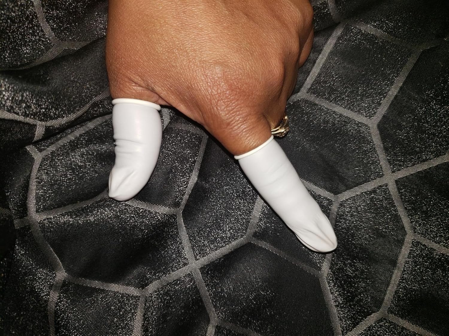 Approx. 330 PCS Latex Finger Cots, Medium Finger Gloves Protectors Disposable…