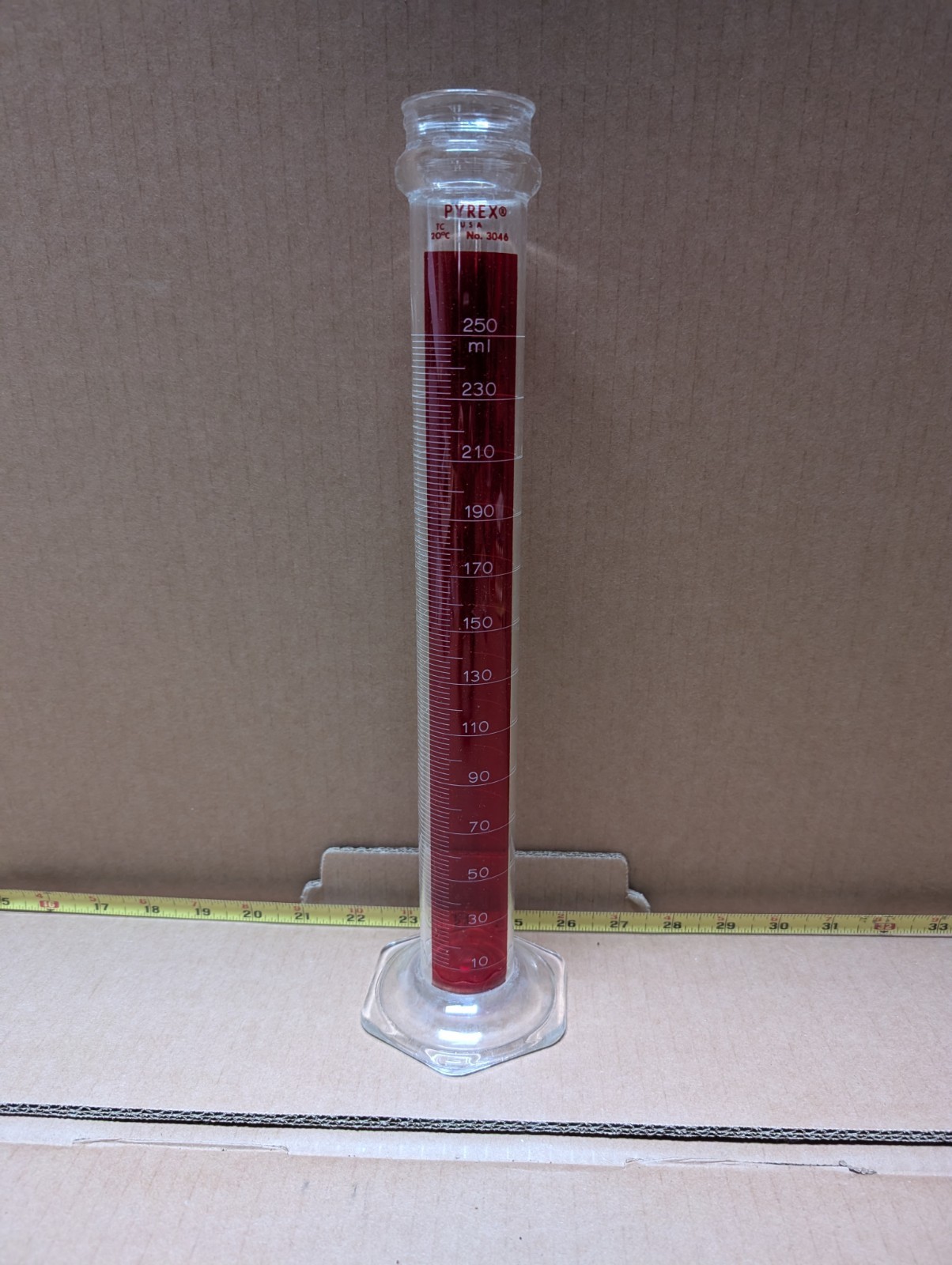 Used Pyrex Glass 250ml Red Bar Lined Graduated Cylinder, Hex Base Tc 20c #3046