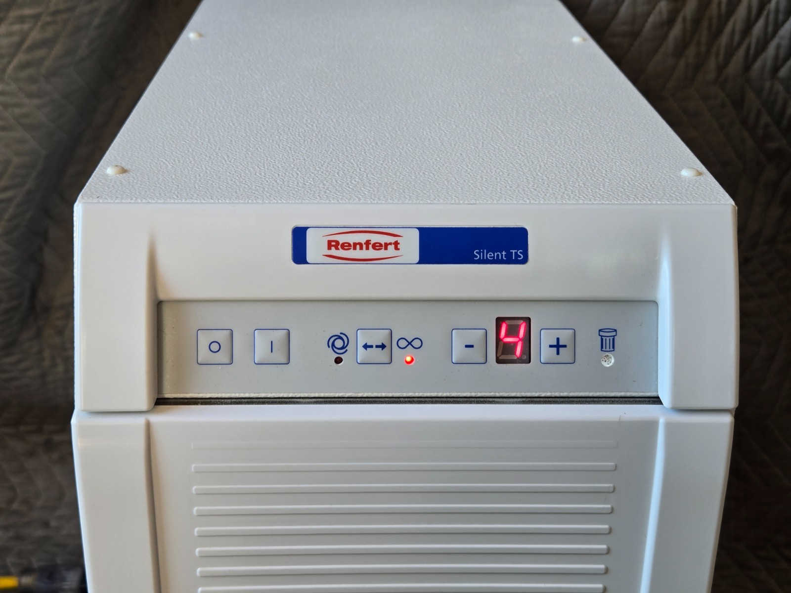 Renfert Silent TS Workbench Dental Extraction Unit 120V TS