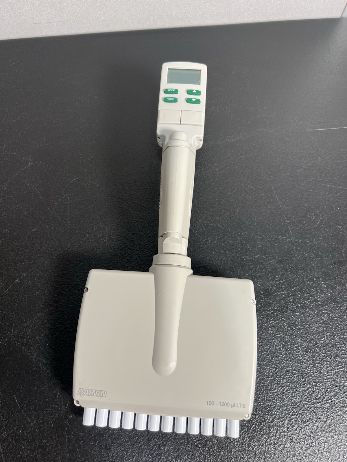 Rainin EDP3-Plus 100-1200uL LTS 12-Channel Electronic Pipette – No Charger