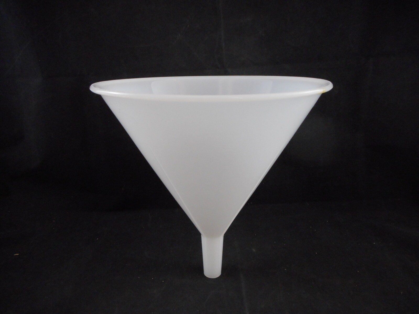 HUTZLER Plastic Funnel 195mm ID Top 50mm Stem 15mm ID Bottom 20cm Length 864-PE