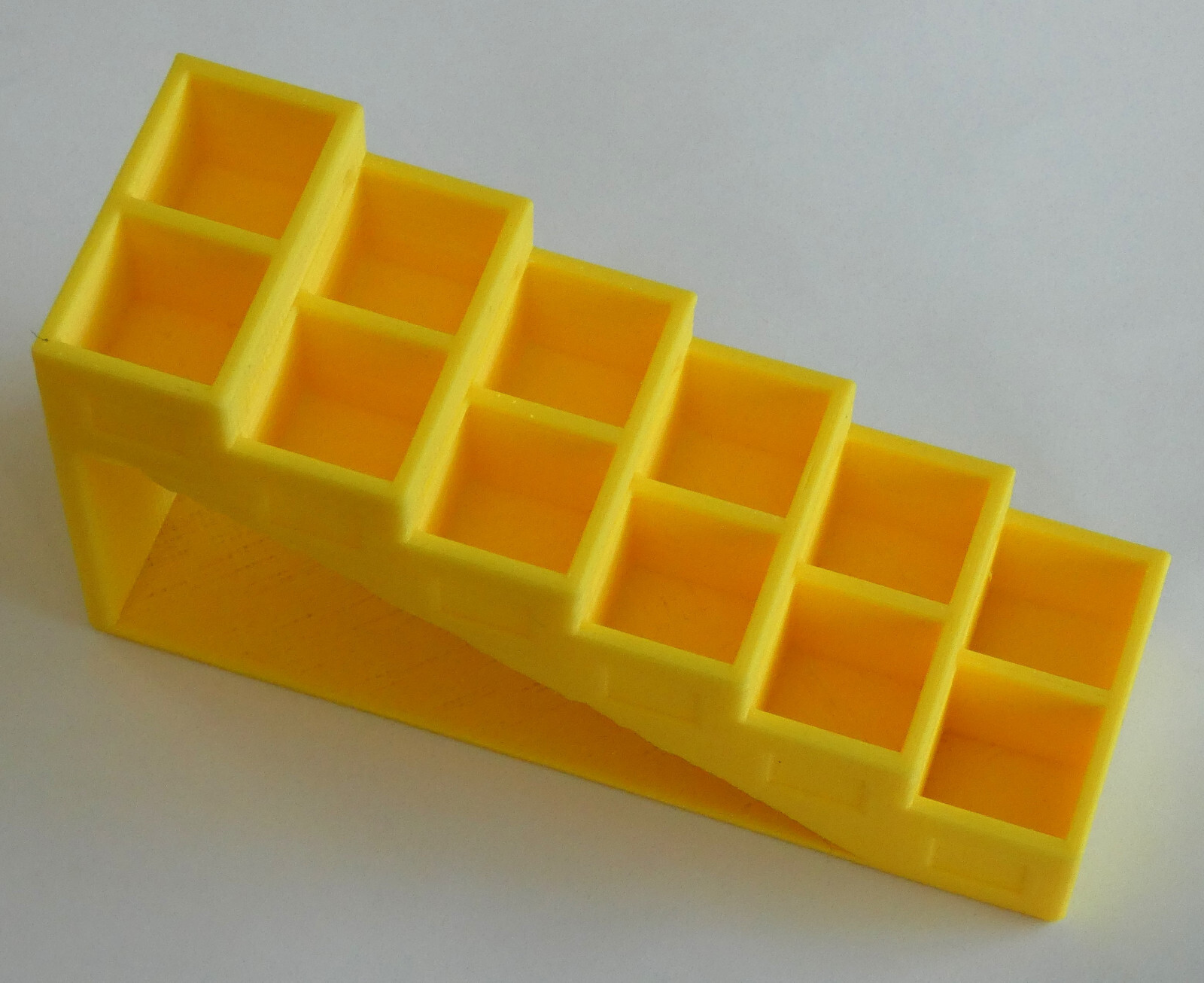 Plastic Rack For 1 ml to 30 ml Vials Bottles Diameter 11 to 40 mm Display Stand