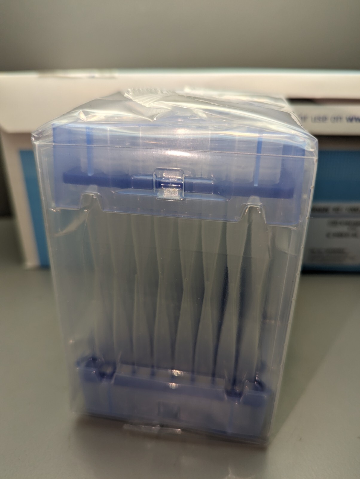 Eppendorf EPTIPS LoRetention Pipette Tips LORETENTION 50-1000 UL Cat# 022493024