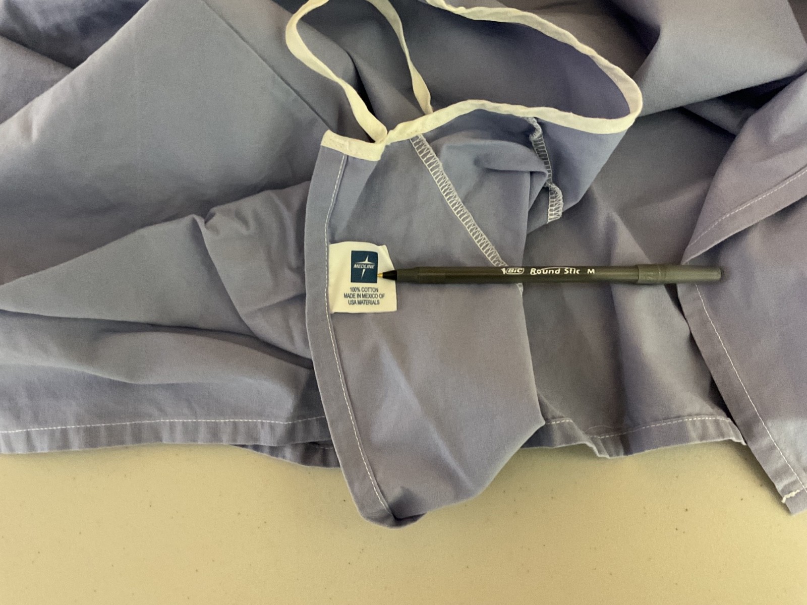 Medical Hospital Gowns – 24 Total in HDX Tough Tote bin