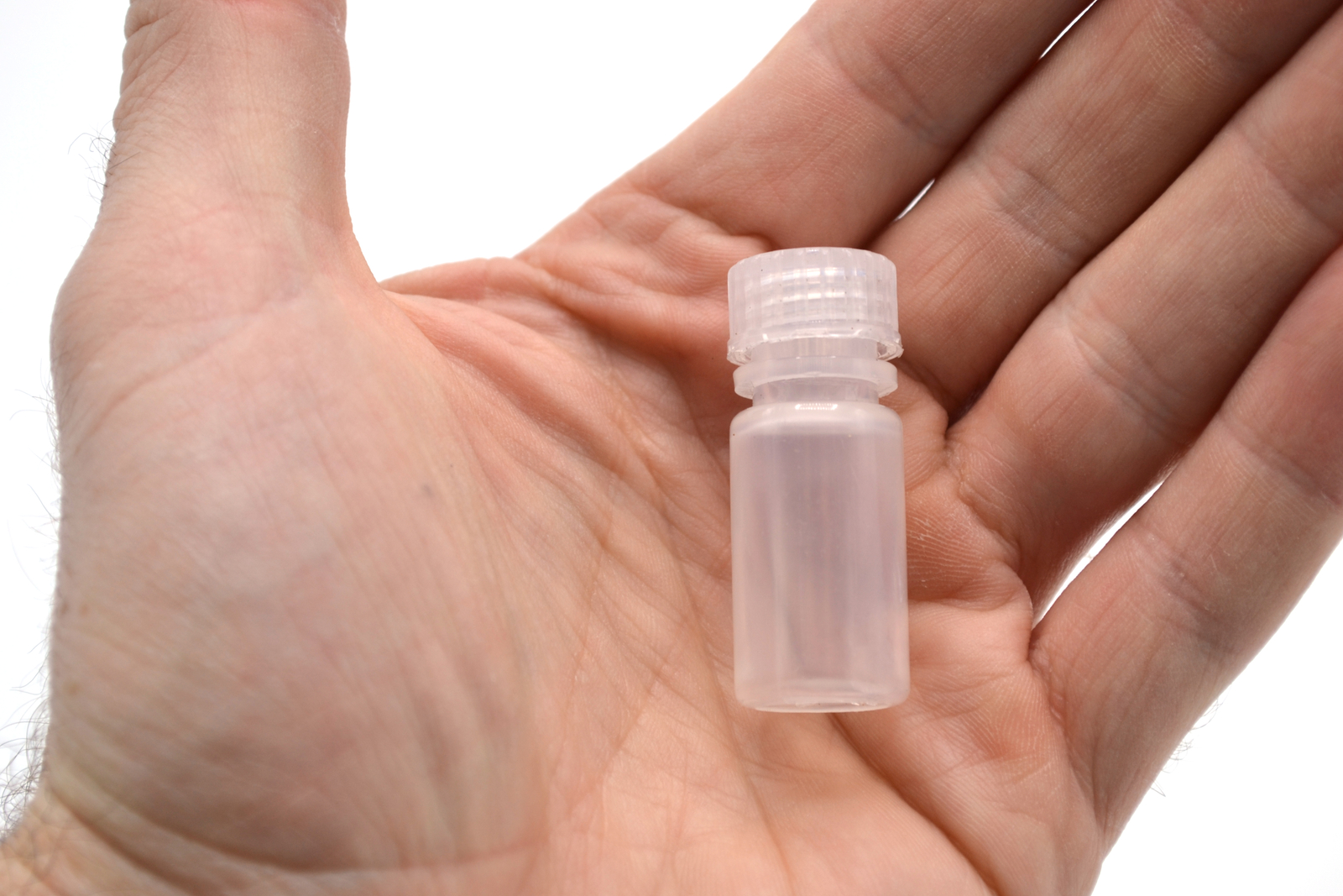 Eisco 4ml Rigid Plastic Reagent Bottle with Narrow Mouth (0.33″ ID) & Screw Cap