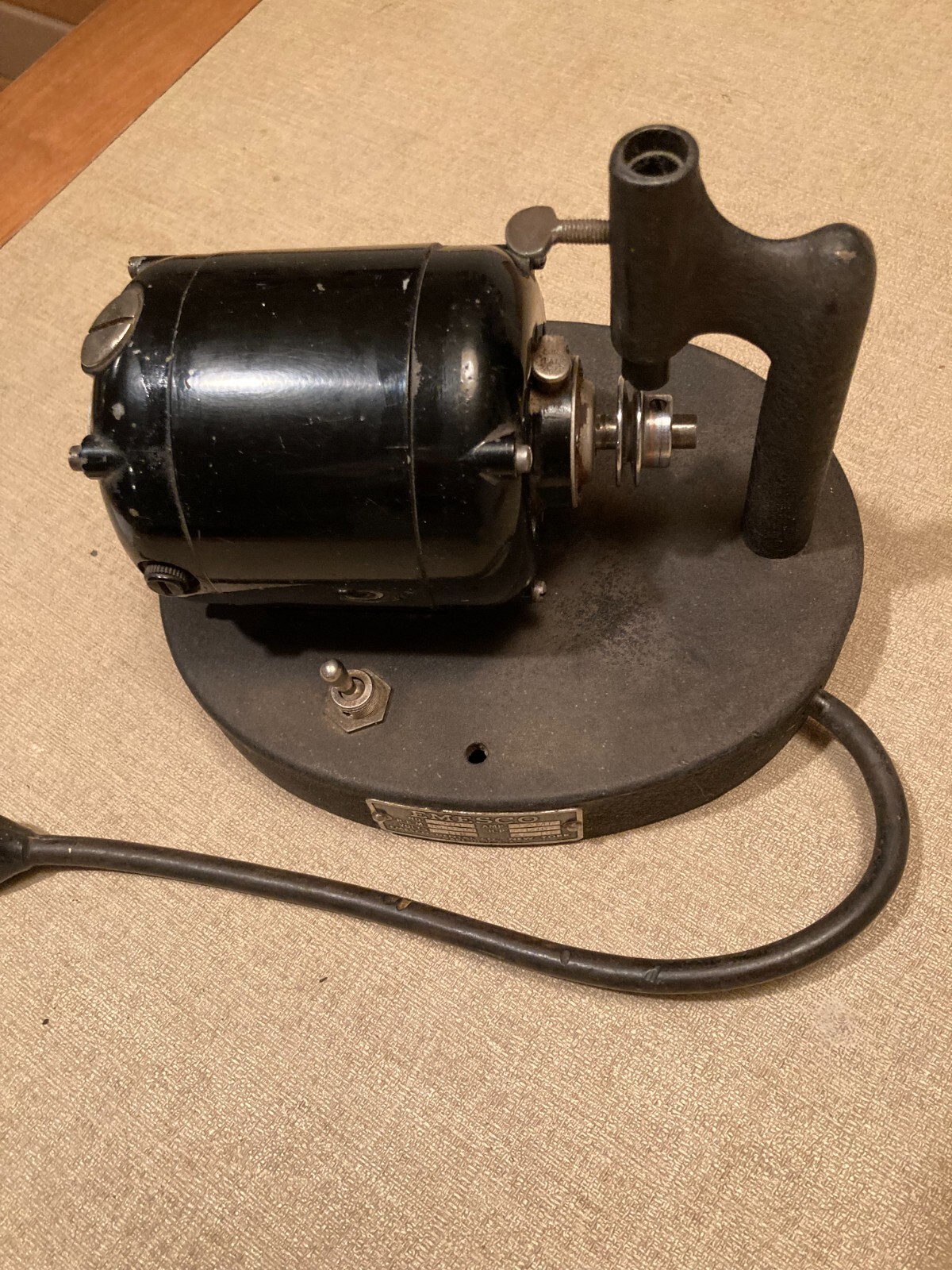 1/10 HP Emesco reversible dental engine excellent condition cost new over $100