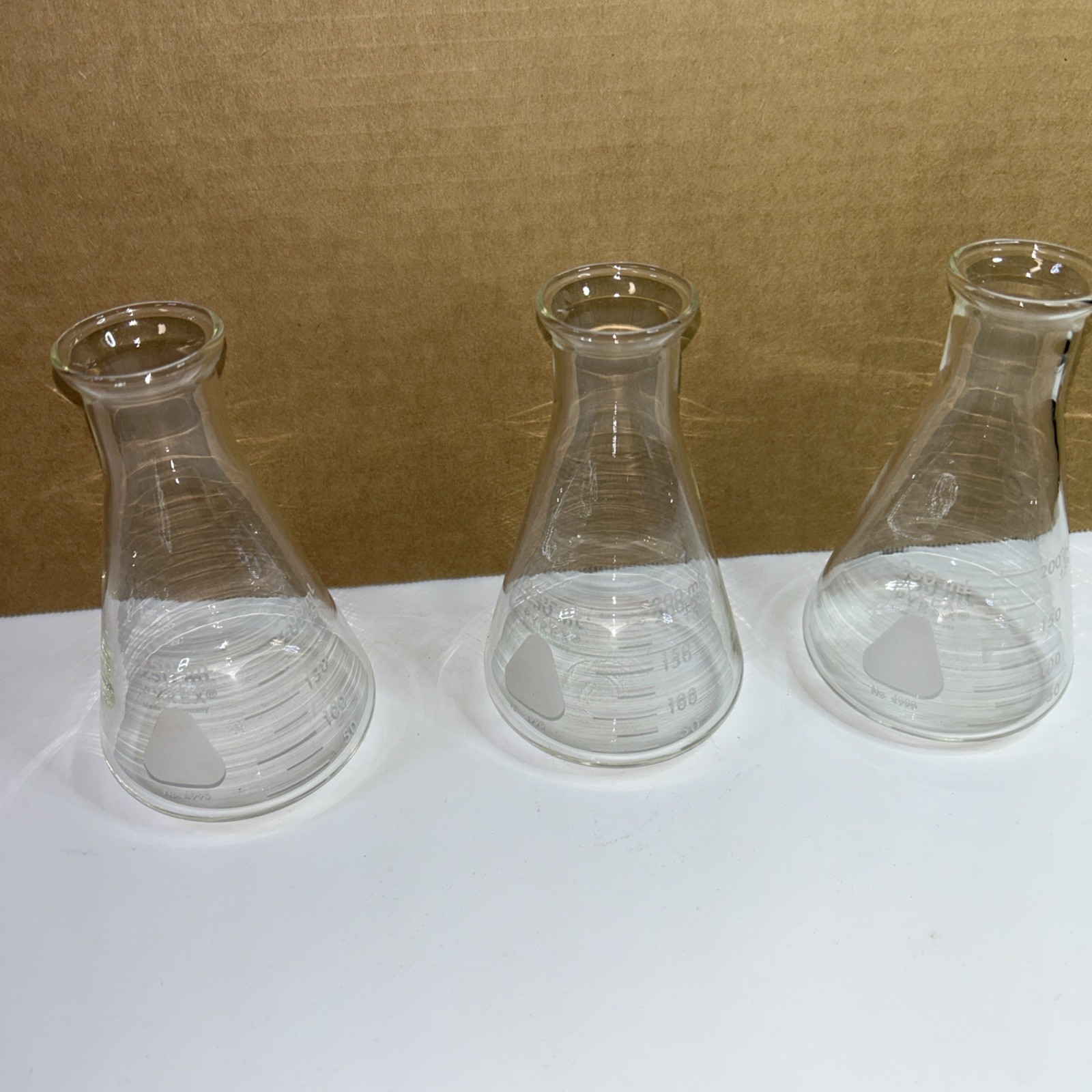 (3) 250 mL PYREX Lab Flask Beaker #4990