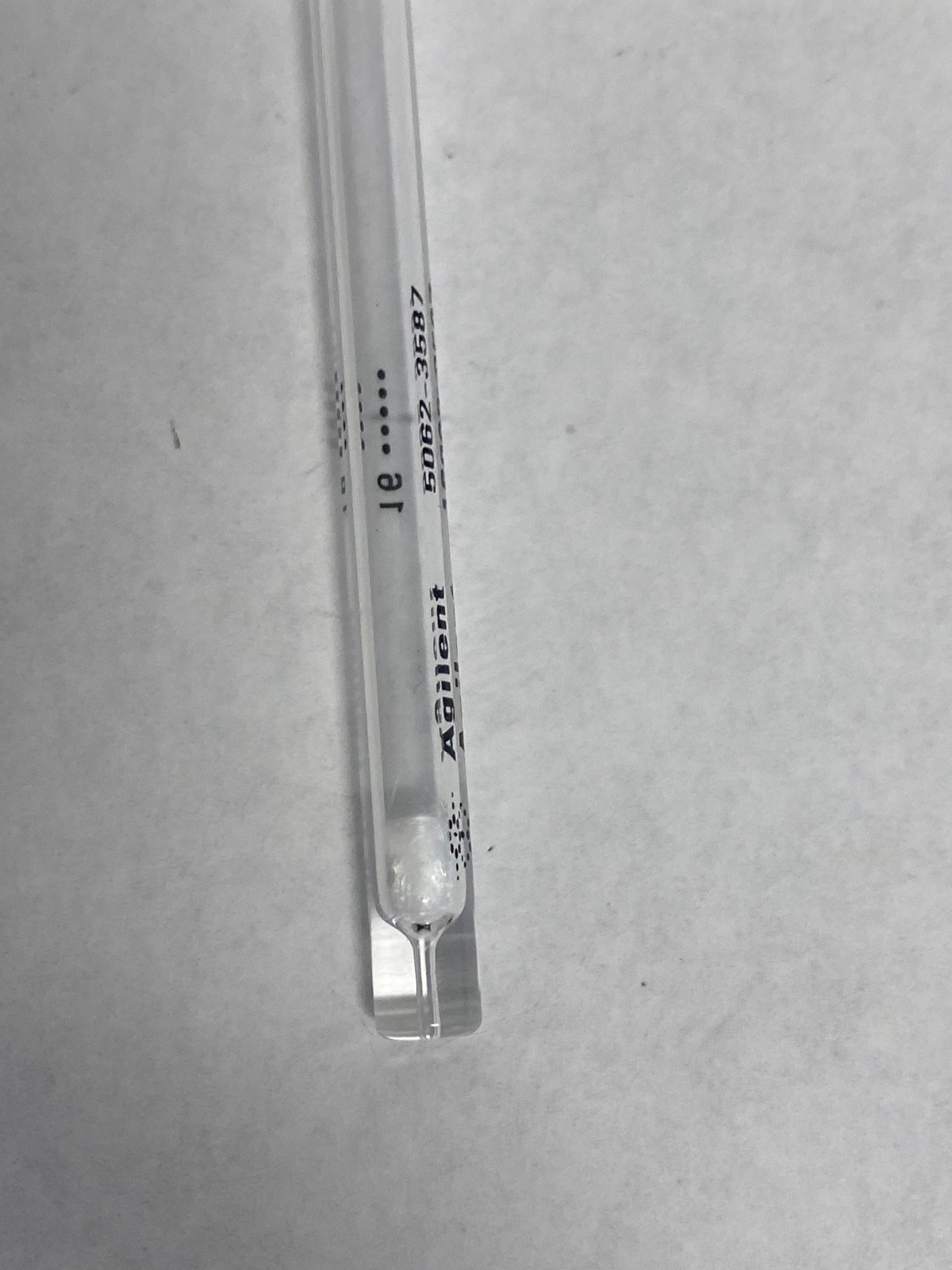 AGILENT Gas Chromatography Splitless Inlet Liner 4mm ID 78.5mm L 900uL 5062-3587