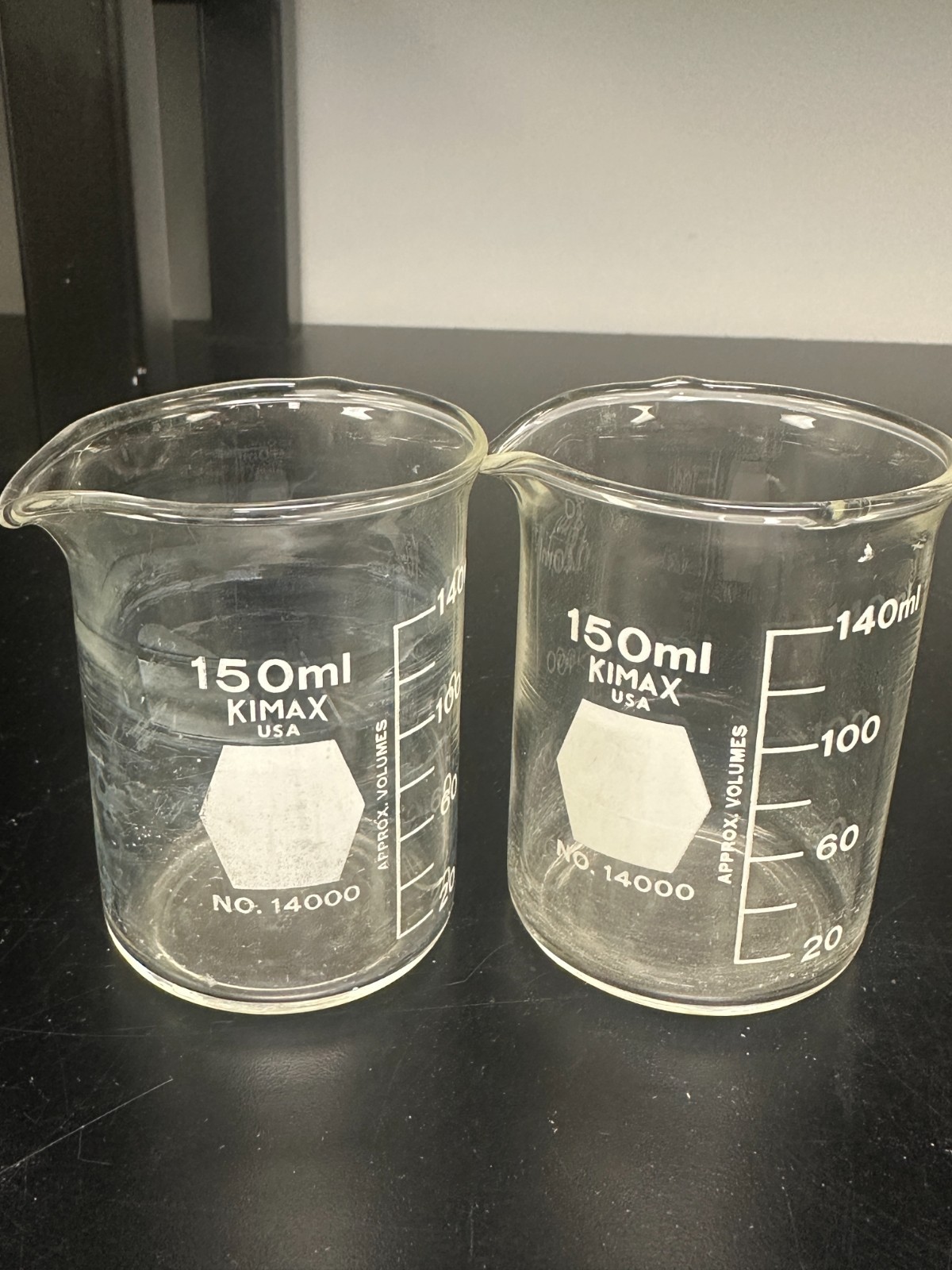 Kimax Kimble USA 150ml Beakers 1400 with Spout (Lot of 2) – USED