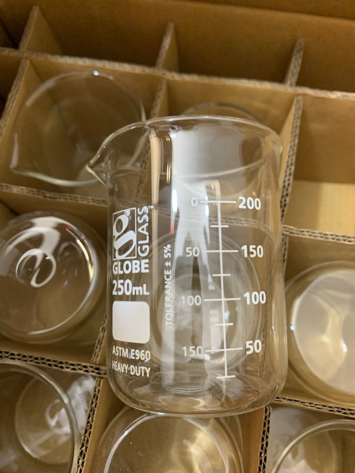 Globe Glass. Scientific Beaker 250ml Low Form Griffin Style Case Of 12 SHIPSASAP