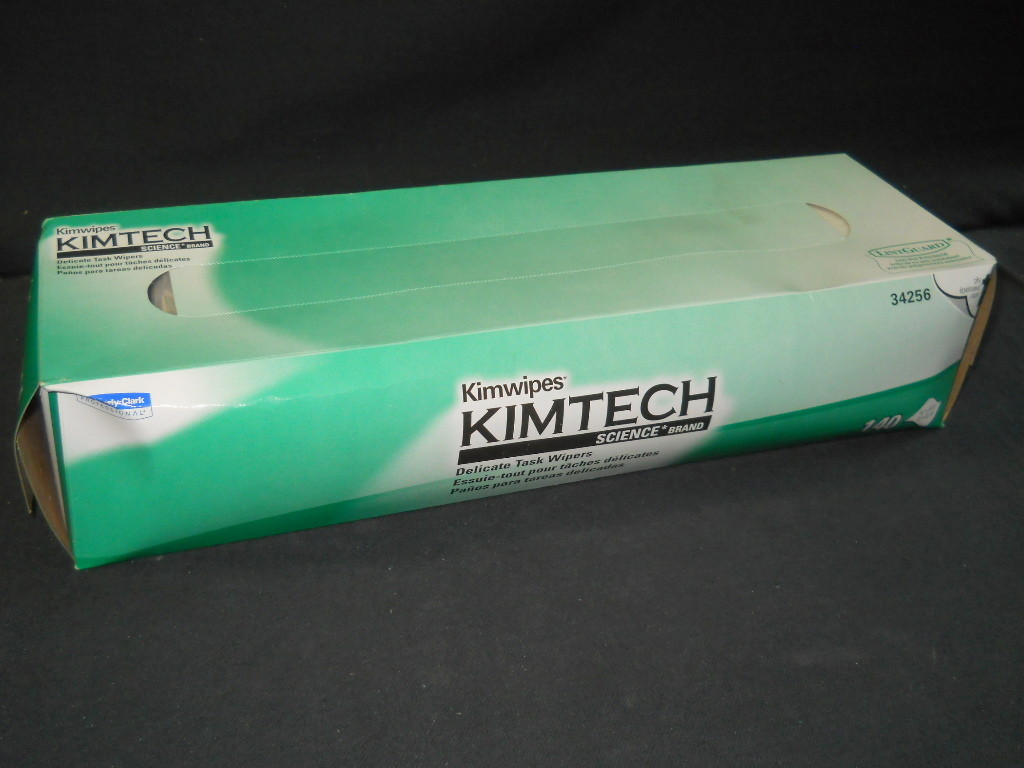 Box of (140) Kimtech Science 14.7″ x 16.6″ Delicate Task Wipers, 34256