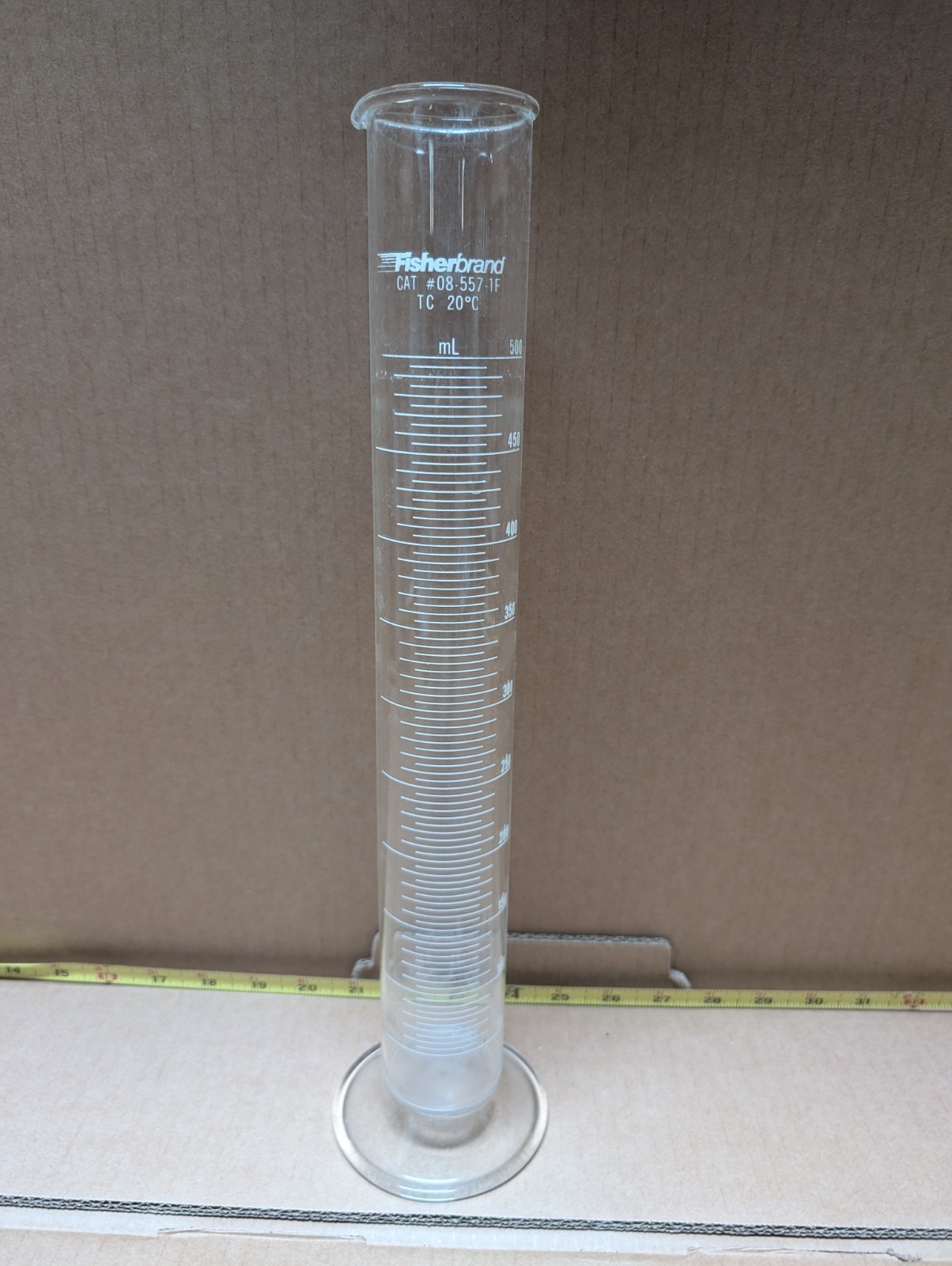 Fisherbrand Glass Graduated Cylinder 500 ml. Cat #08-557 1F TC 20 C