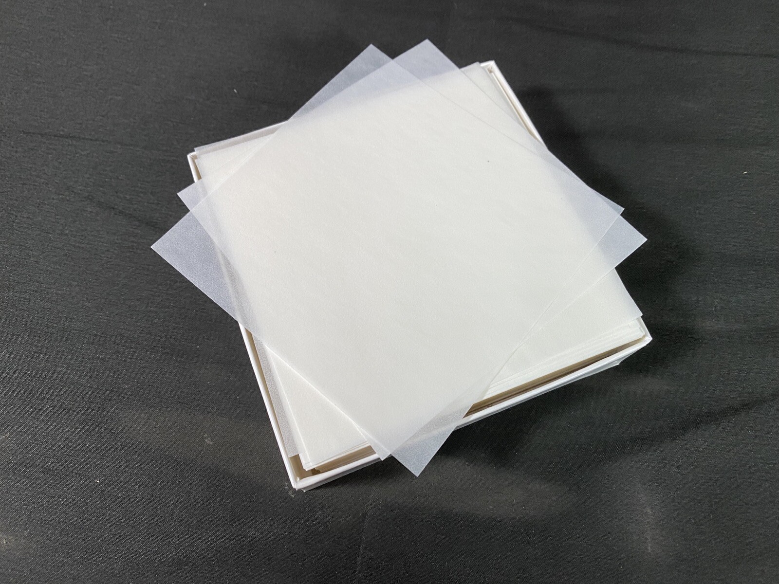 VWR 4”X4” Lightweight Weighing Paper 12578-165 (~400/pk)