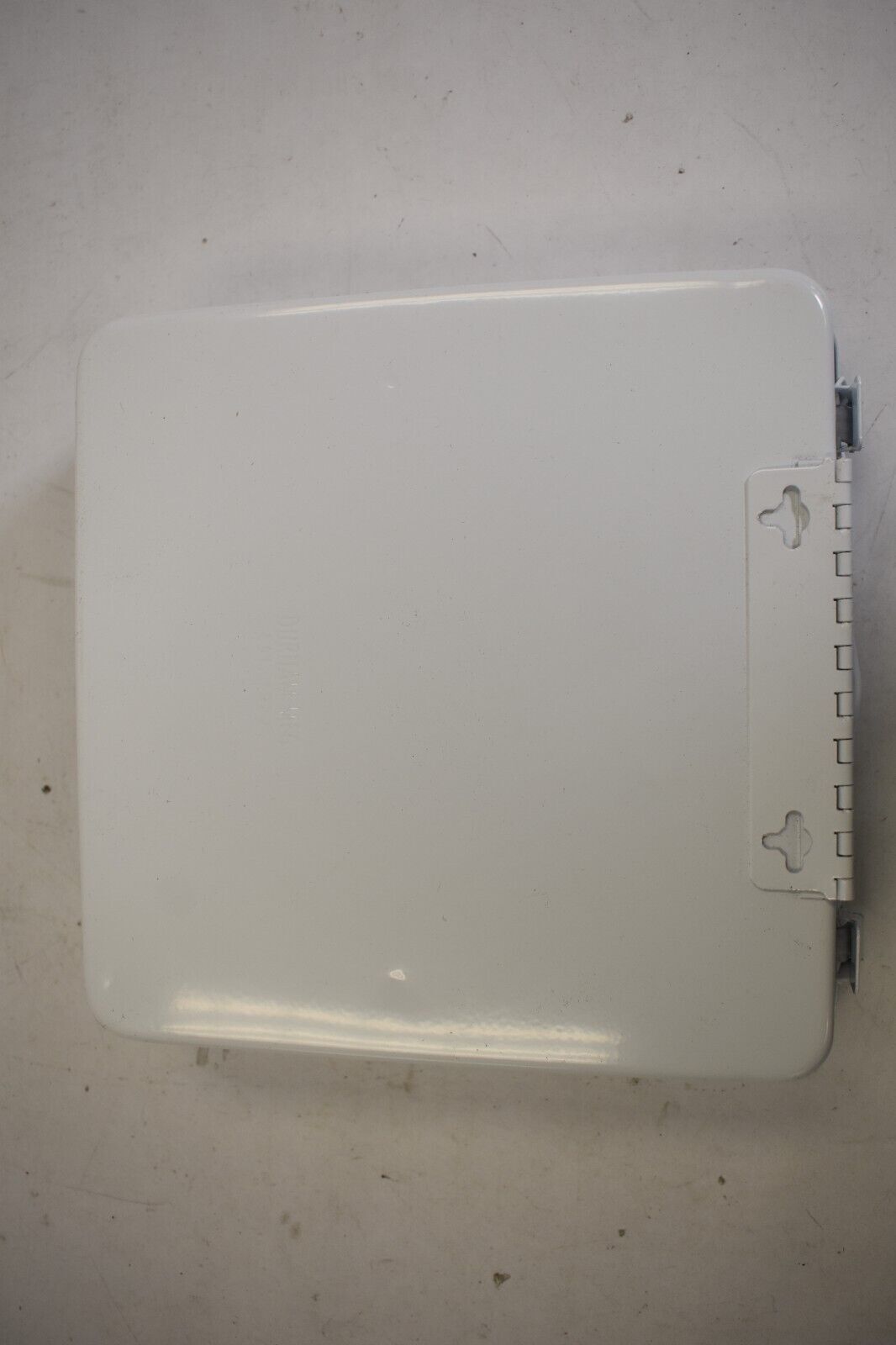 Durham 508-43 Metal First Aid Kit Empty Box Center Partition White Powder Finish