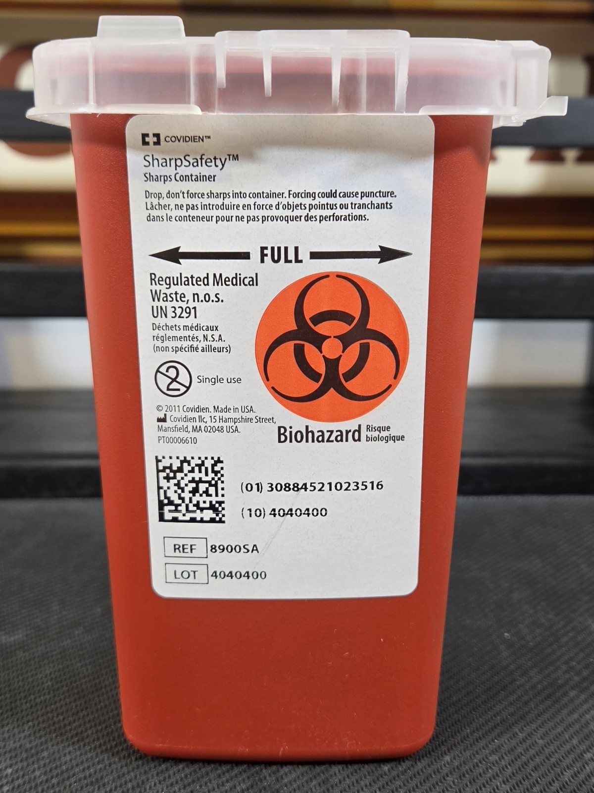 Covidien 8900SA SharpSafety Sharps Container, Phlebotomy, 1 quart Capacity, Red