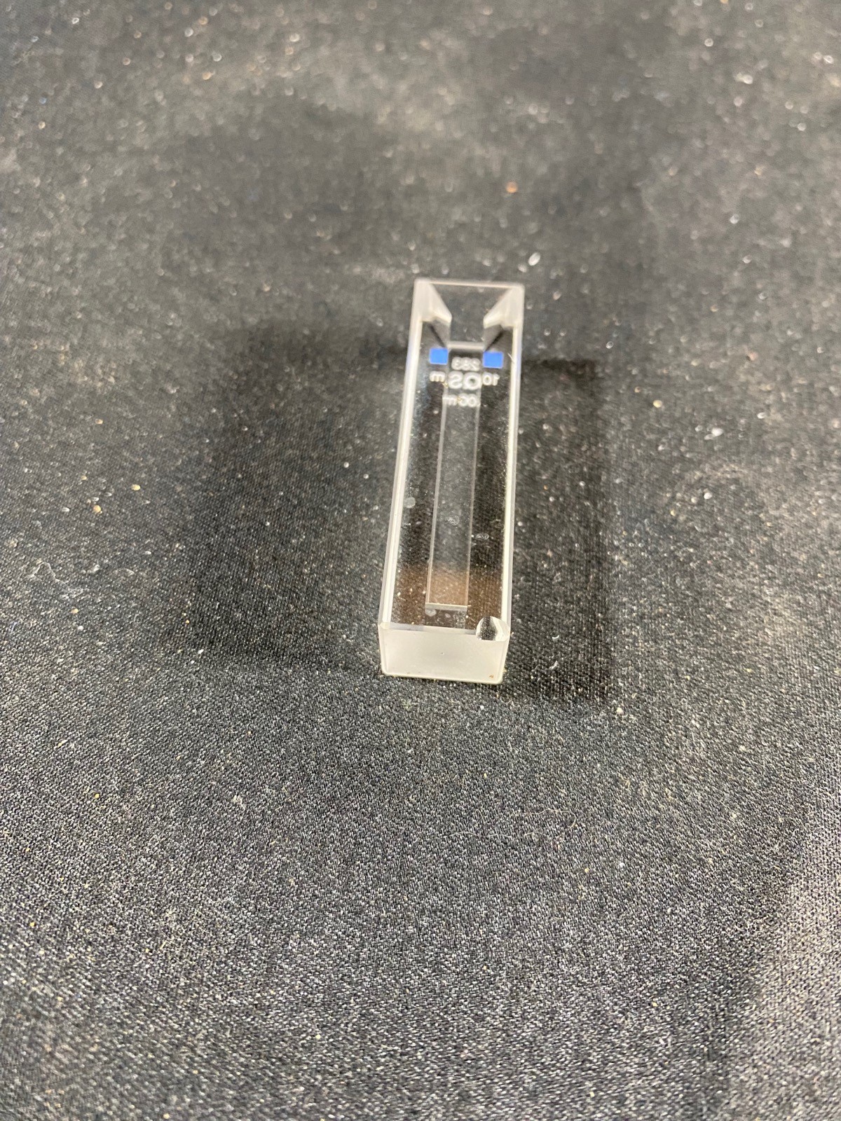 HELLMA Quartz Absorption Cuvettes Standard QS Cells Macro 10.00mm Lid 283(2/cs)