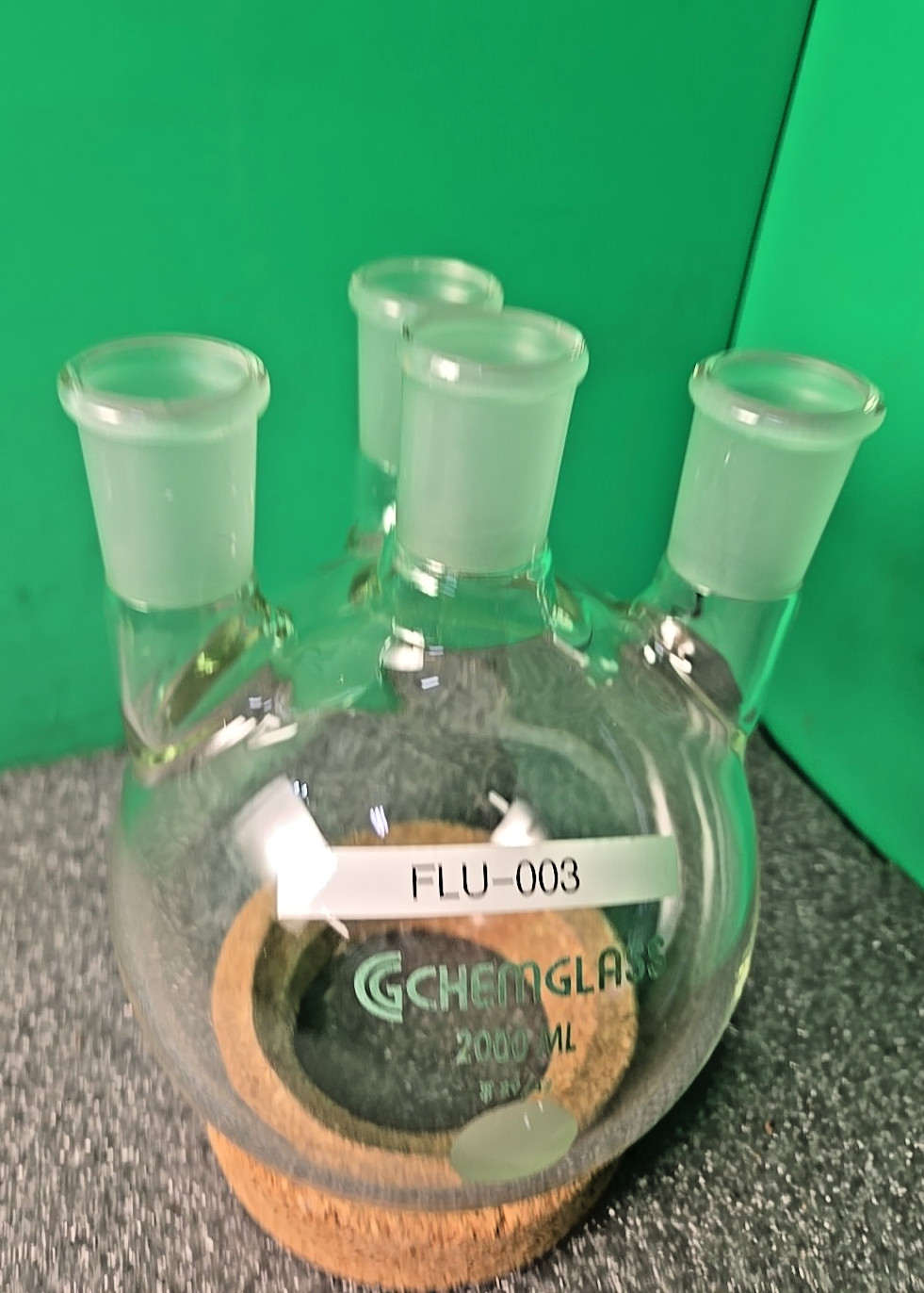 Chemglass Round Bottom, 2000mL, Heavy Wall, Vertical 4-Neck, 29/42 Cg-1530-35