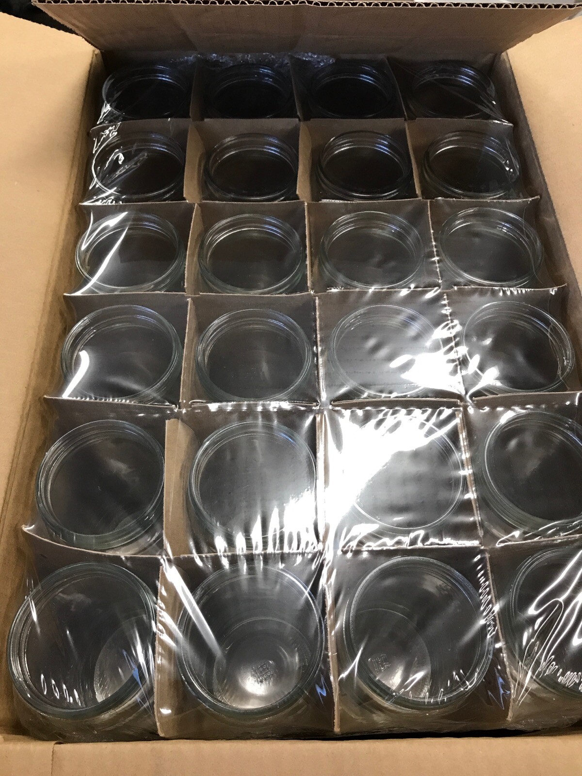 (48/Case) GERRESHEIMER 16oz Flint III Glass Wide Mouth Round Bottles Only