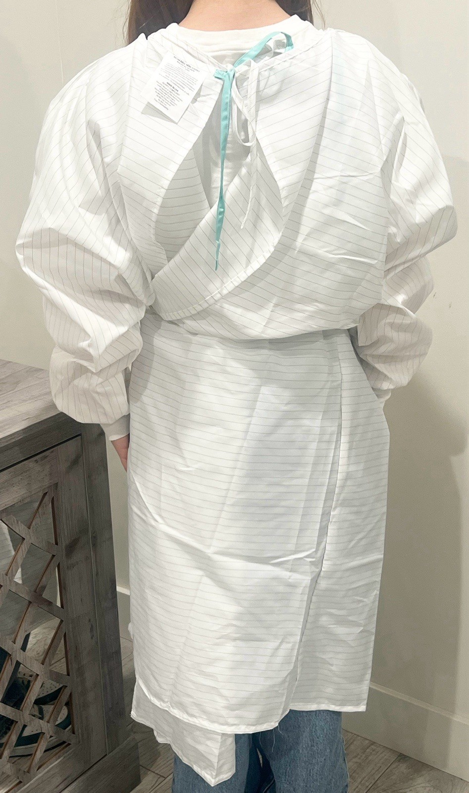 10 Pack Premium Ultralight Reusable Non Sterile Medical Gown White Size L/XL New