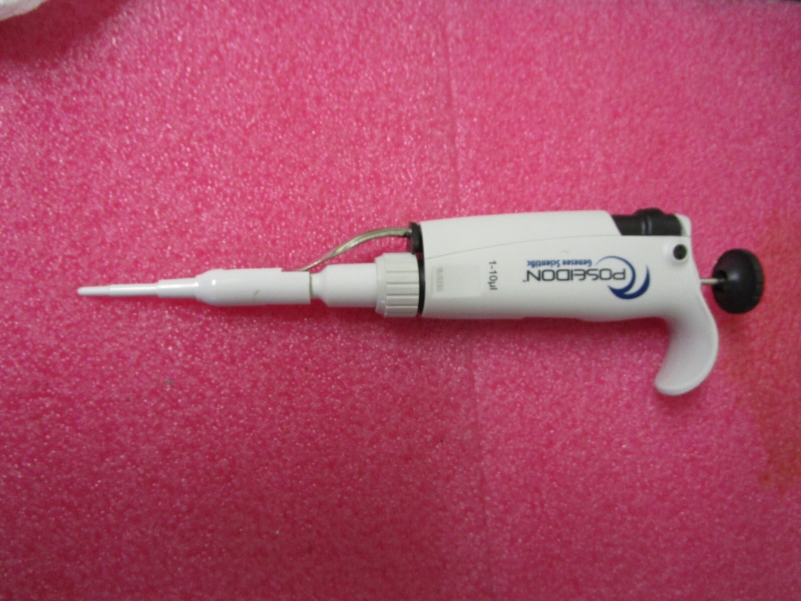 4 POSEIDON Genesee Scientific Pipettes 1-10µL, 2-20µL, 20-200µL, 100-1000µL
